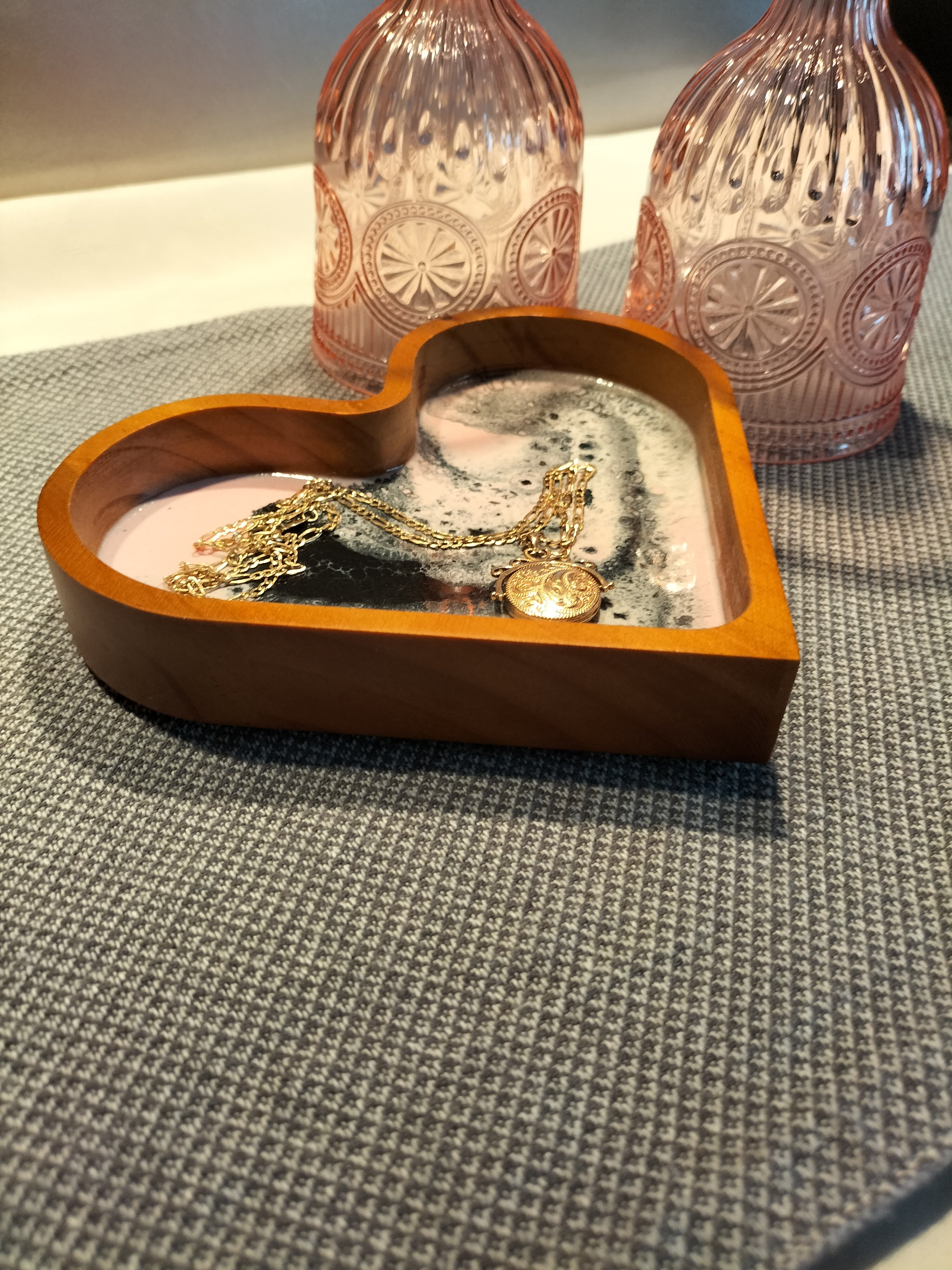 Pretty in pink love heart trinket tray