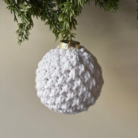 Handmade Crochet Christmas Bauble Cover – Set of 2 (Complete with Baubles) Small