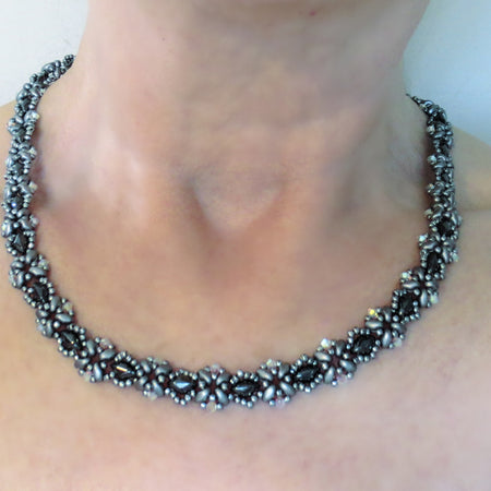 Elegant Beaded Necklace with Crystals