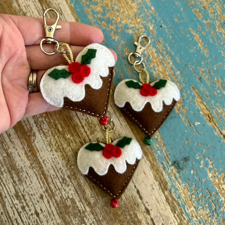 Christmas pudding heart keychain, bag charm