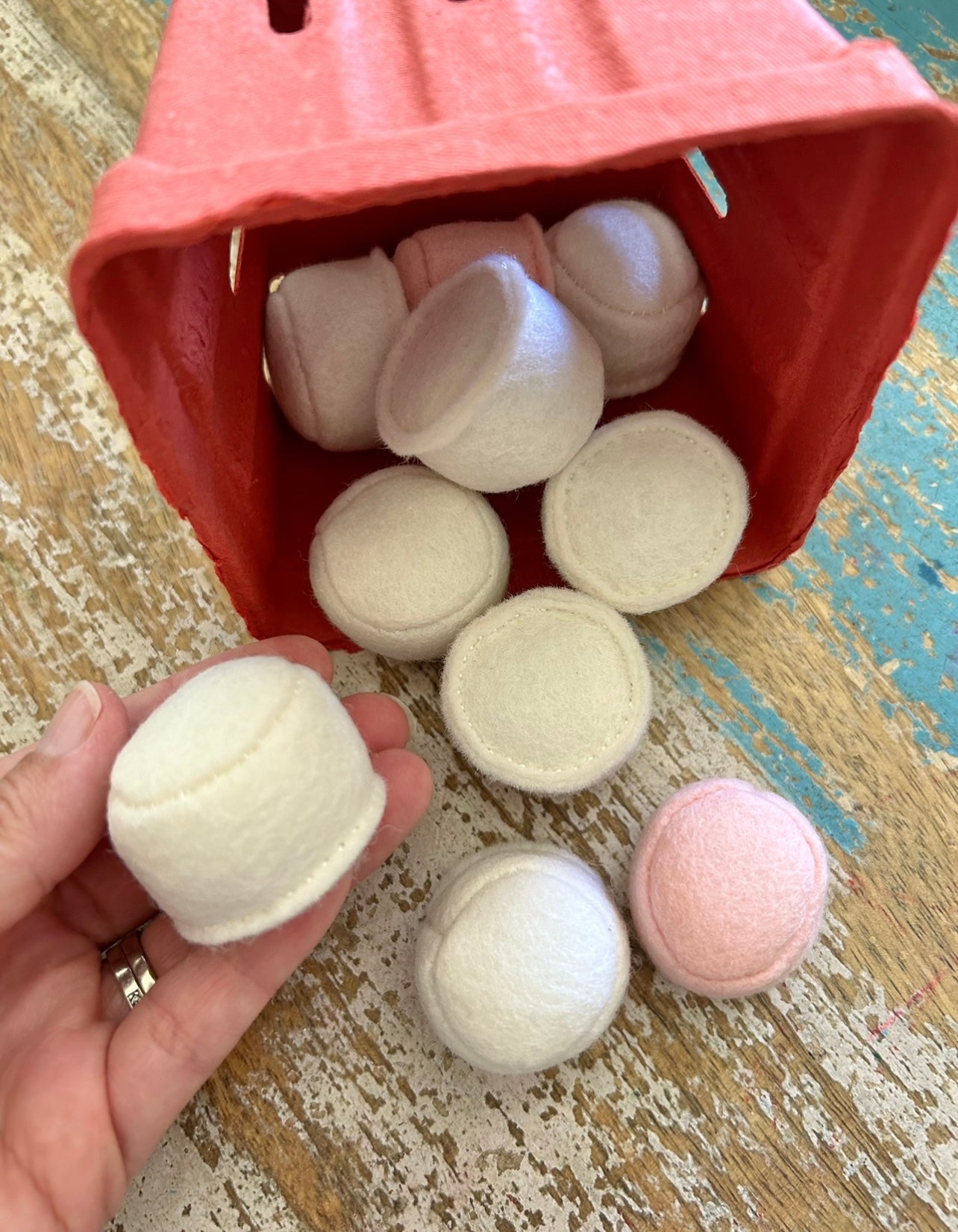 5 Marshmallows set, white and pink, play kitchen