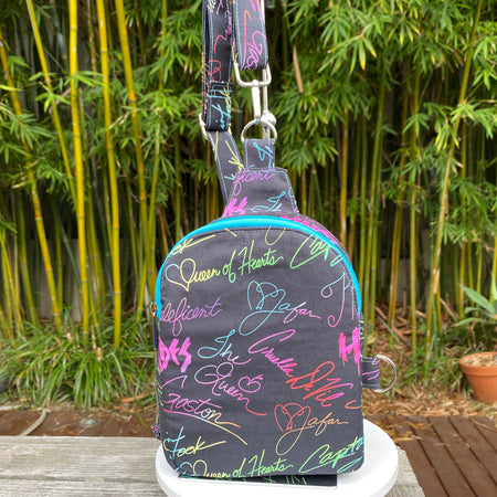 Villan Signatures Mini Crossbody Bag