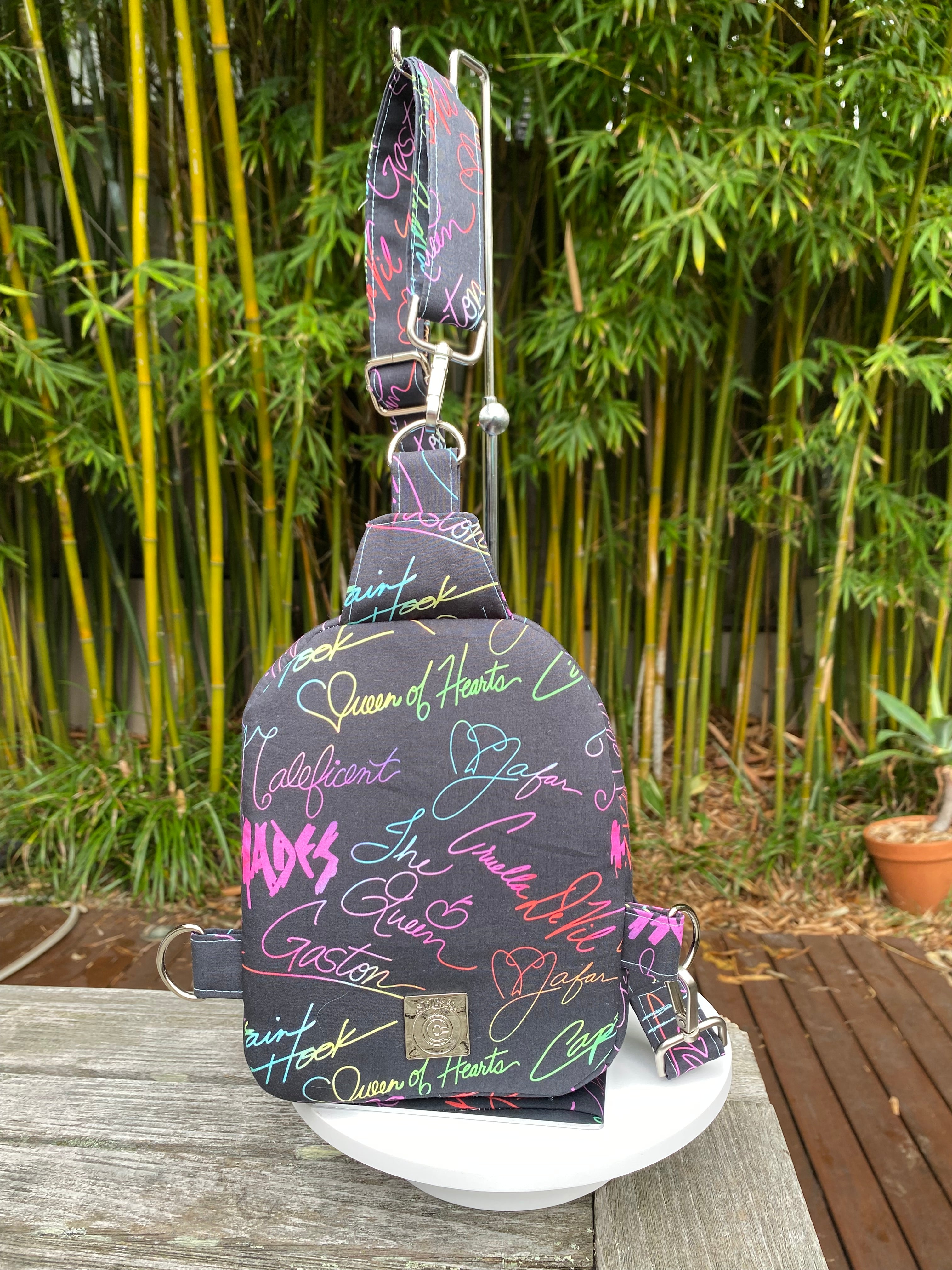 Villan Signatures Mini Crossbody Bag