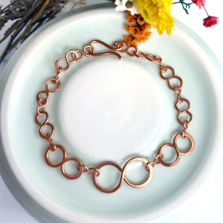 Copper infinity loop chain bracelet | Rustic jewellery