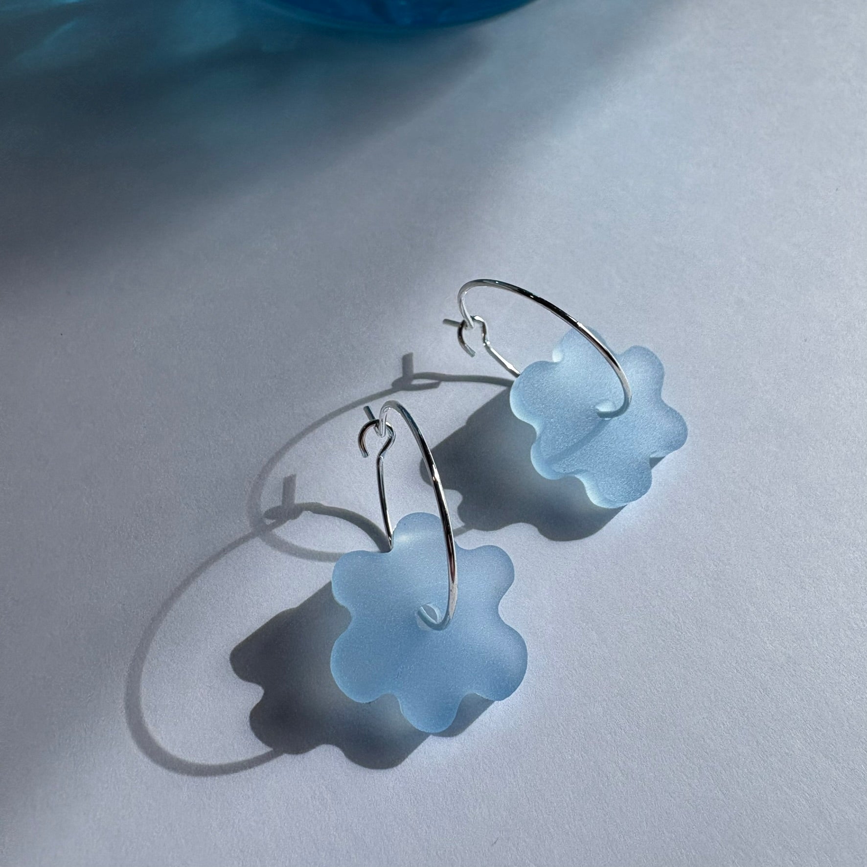 Bees Knees mini Flower hoop - Light Blue