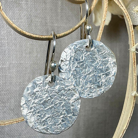 Argentium silver disc earrings. Hammered. Handmade