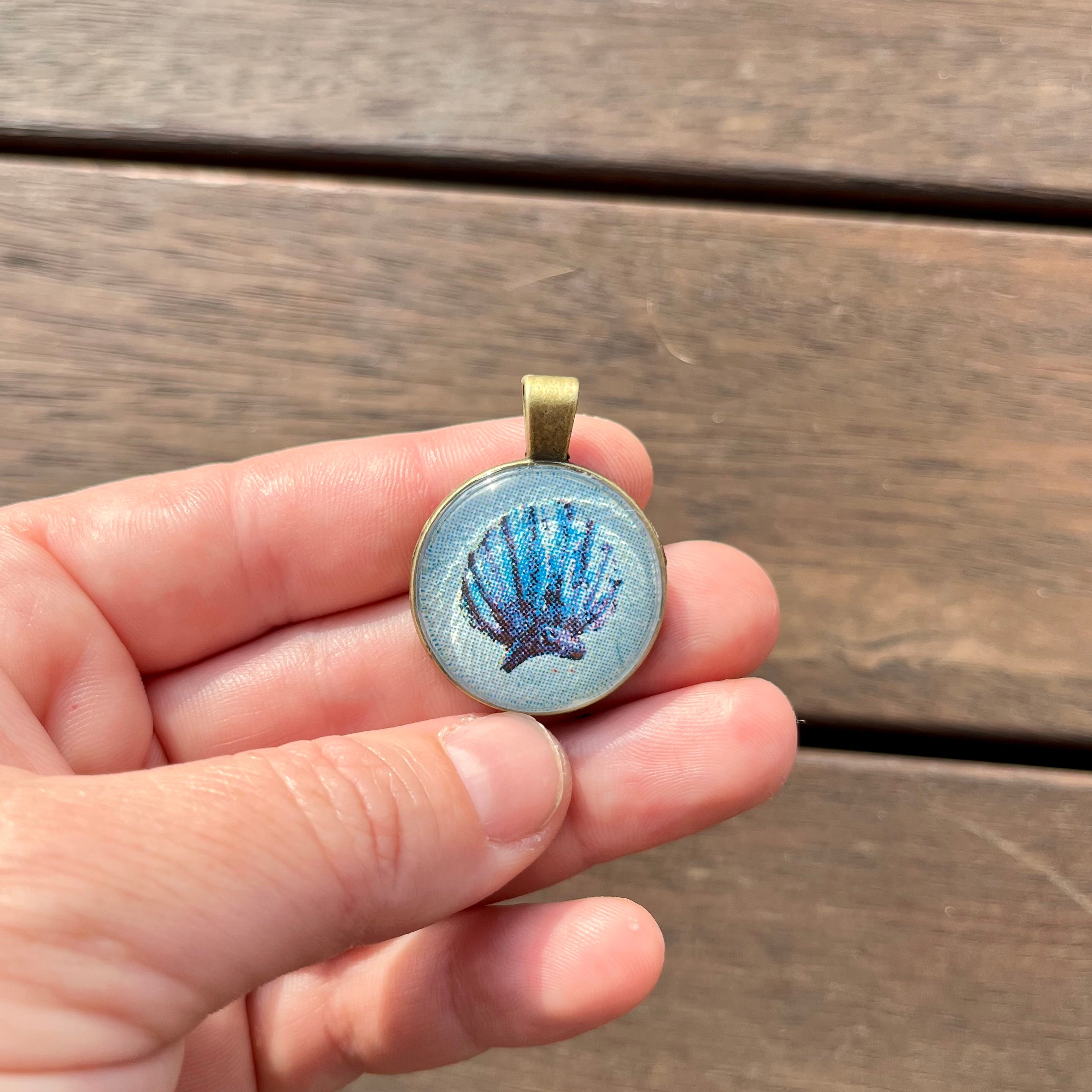 Round Ocean Shell Necklace Pendant