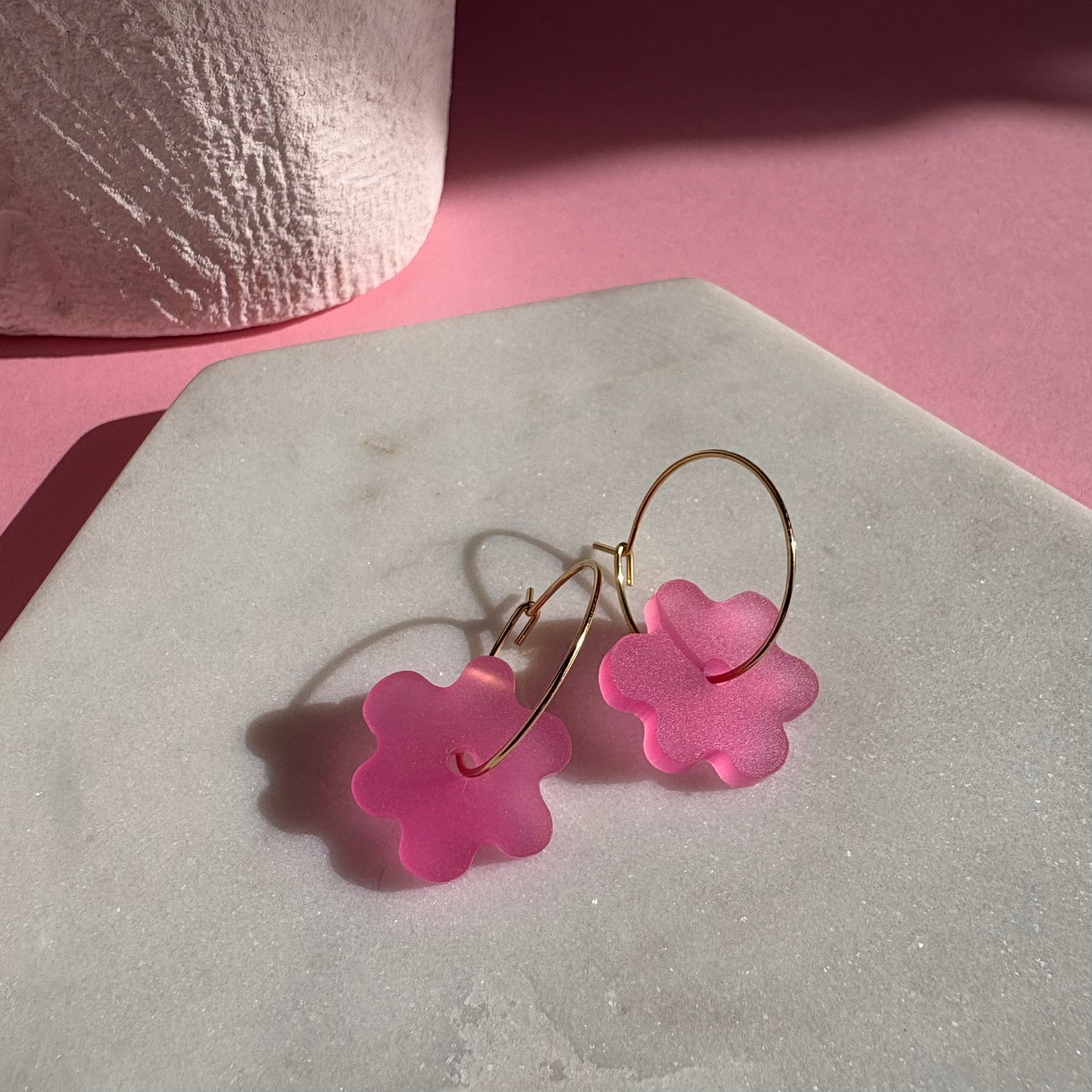 Bees Knees mini Flower hoop - Hot pink