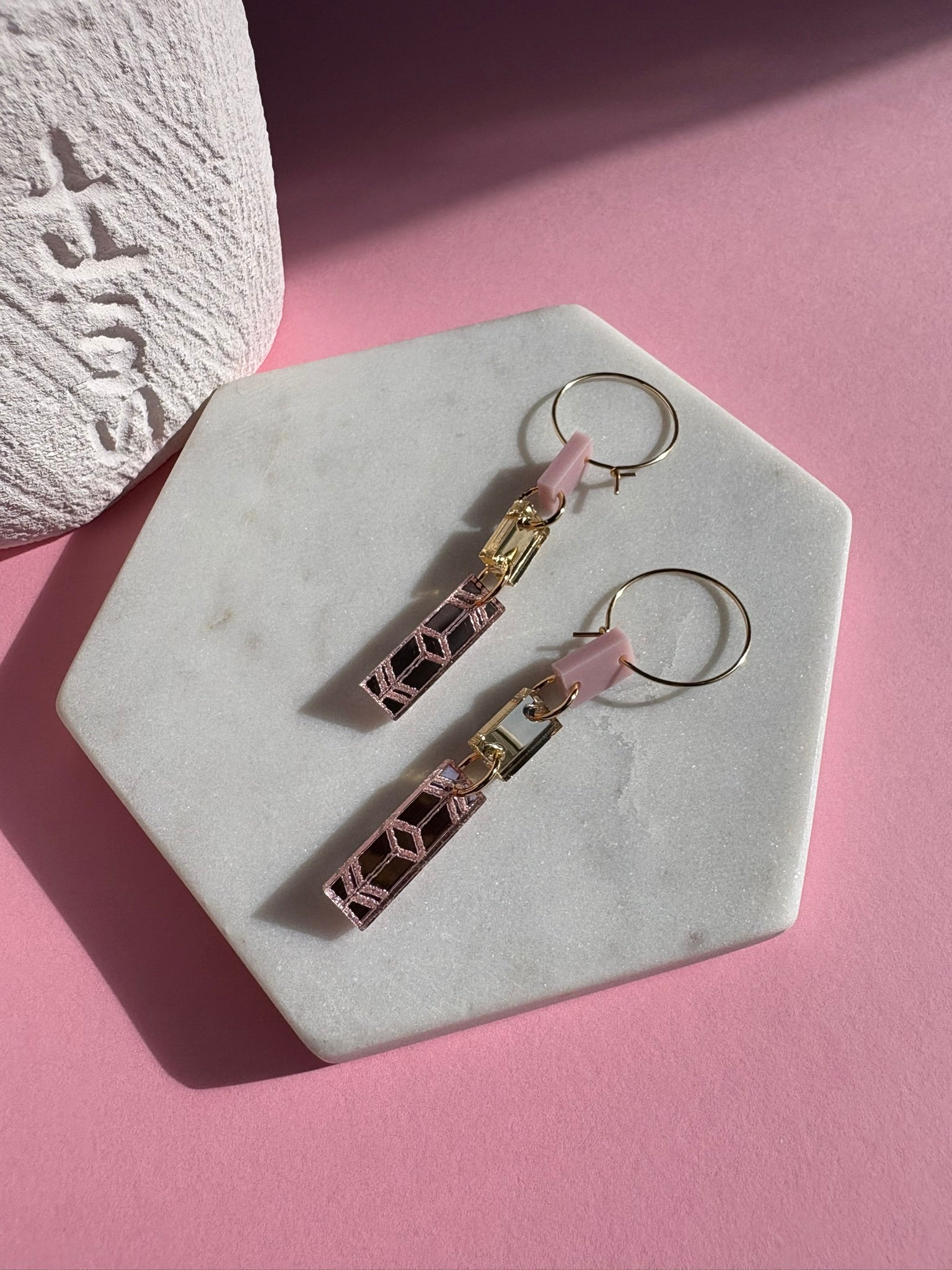 Jazz 3 piece dangle - Pale pink and gold