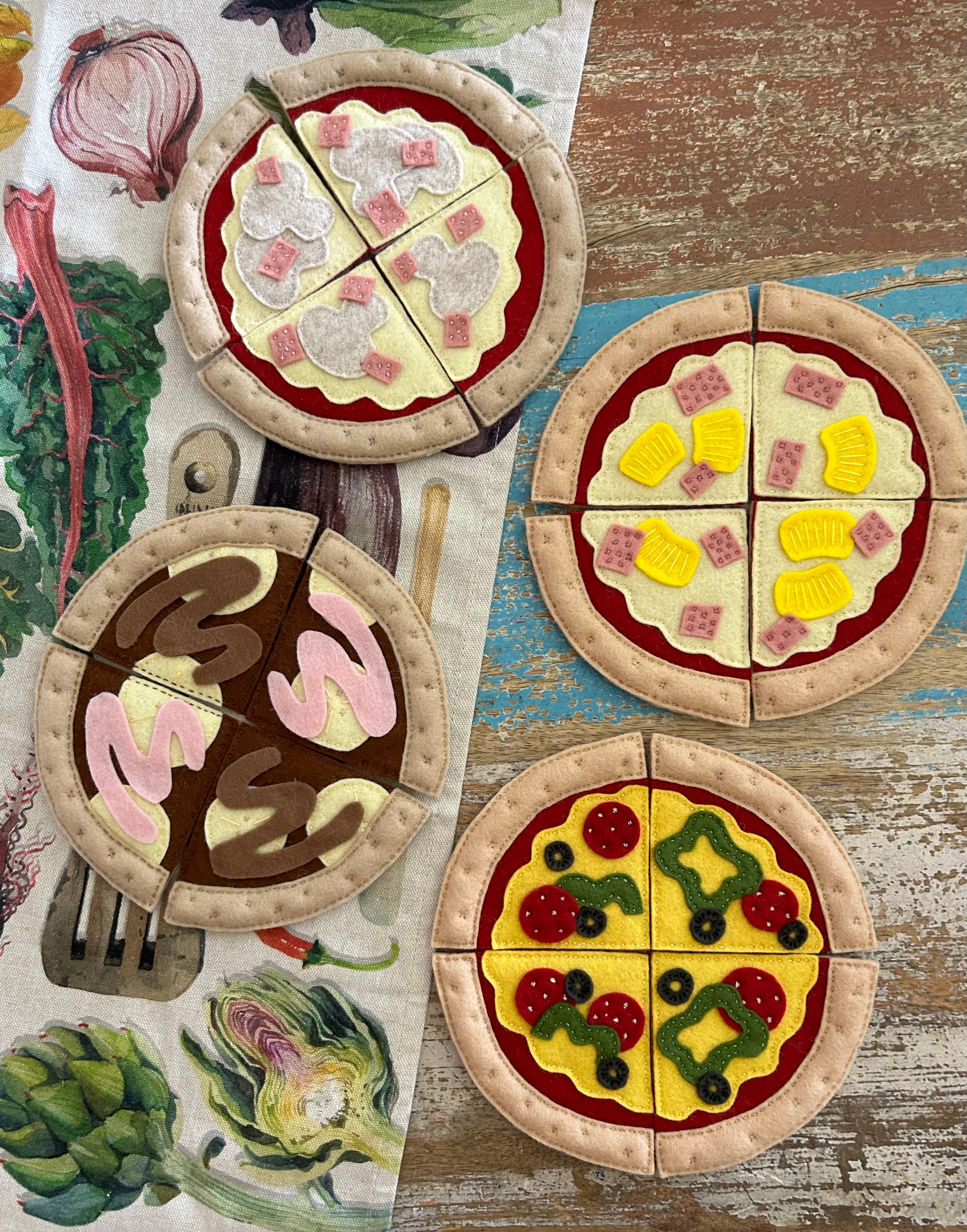 ready to post, Pizza, felt food, assorted, play kitchen