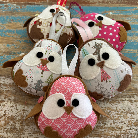 Ready to post, Robin Christmas decoration