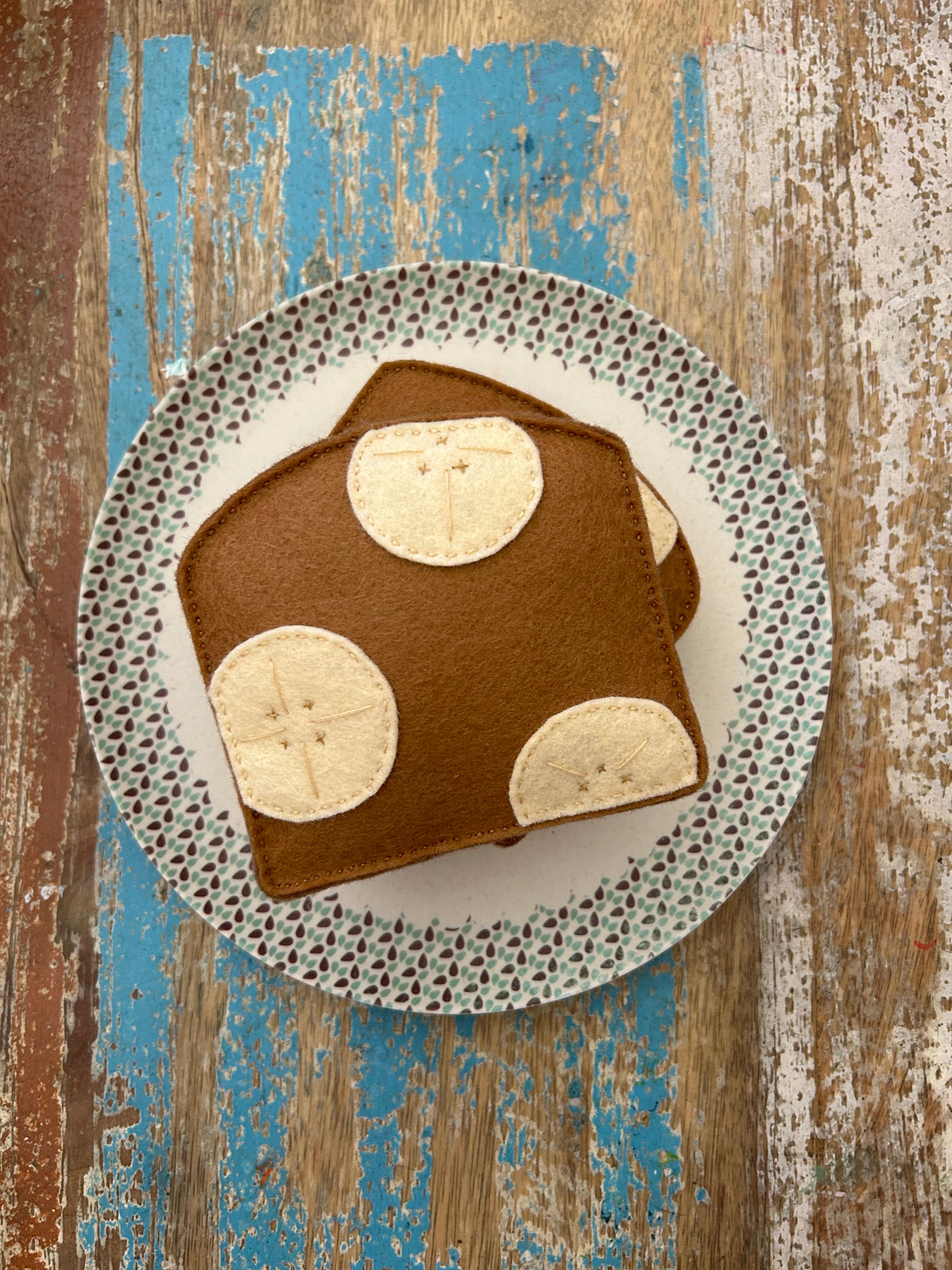 Banana bread, felt, play kitchen