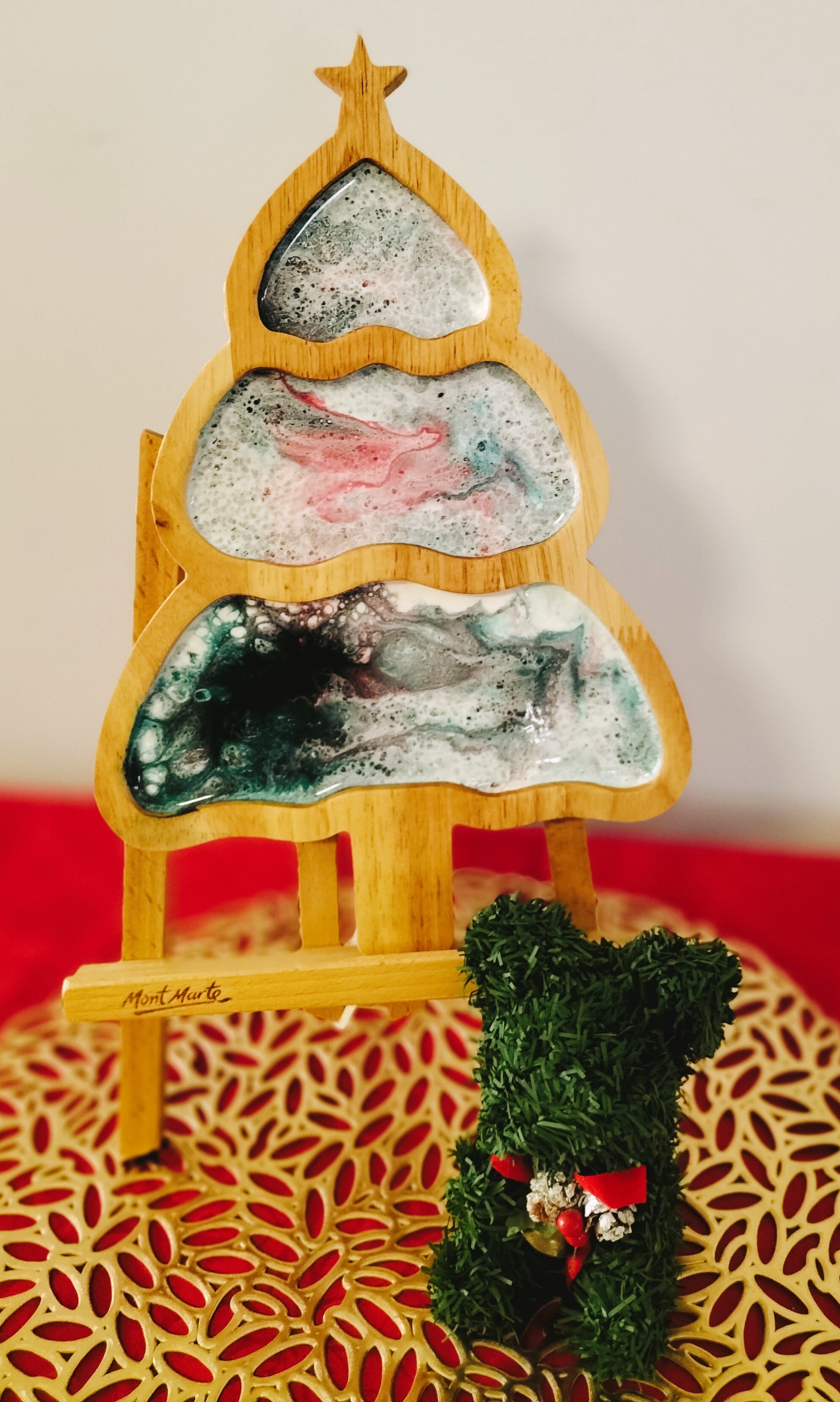 Cute Christmas tree plates.