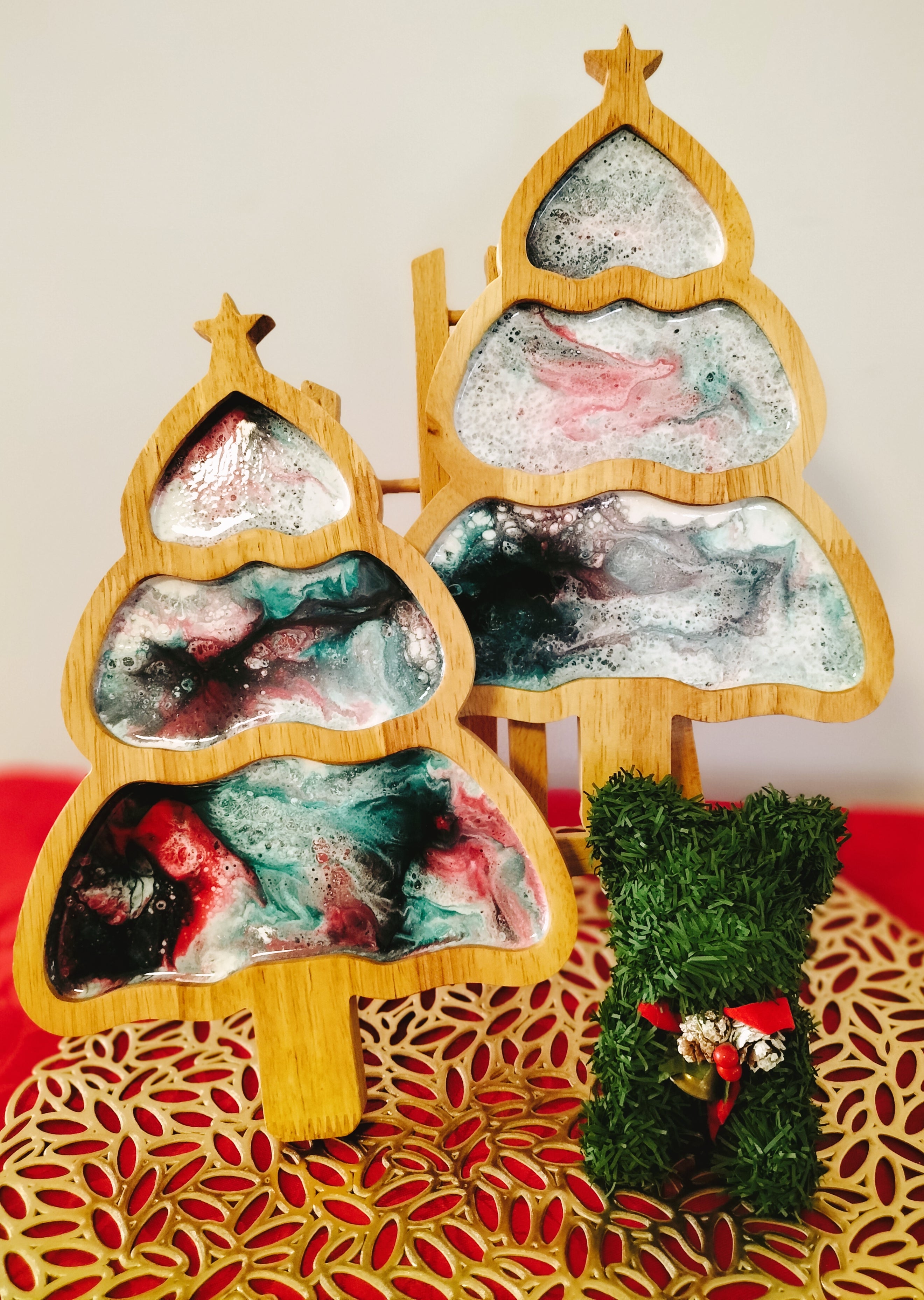 Cute Christmas tree plates.