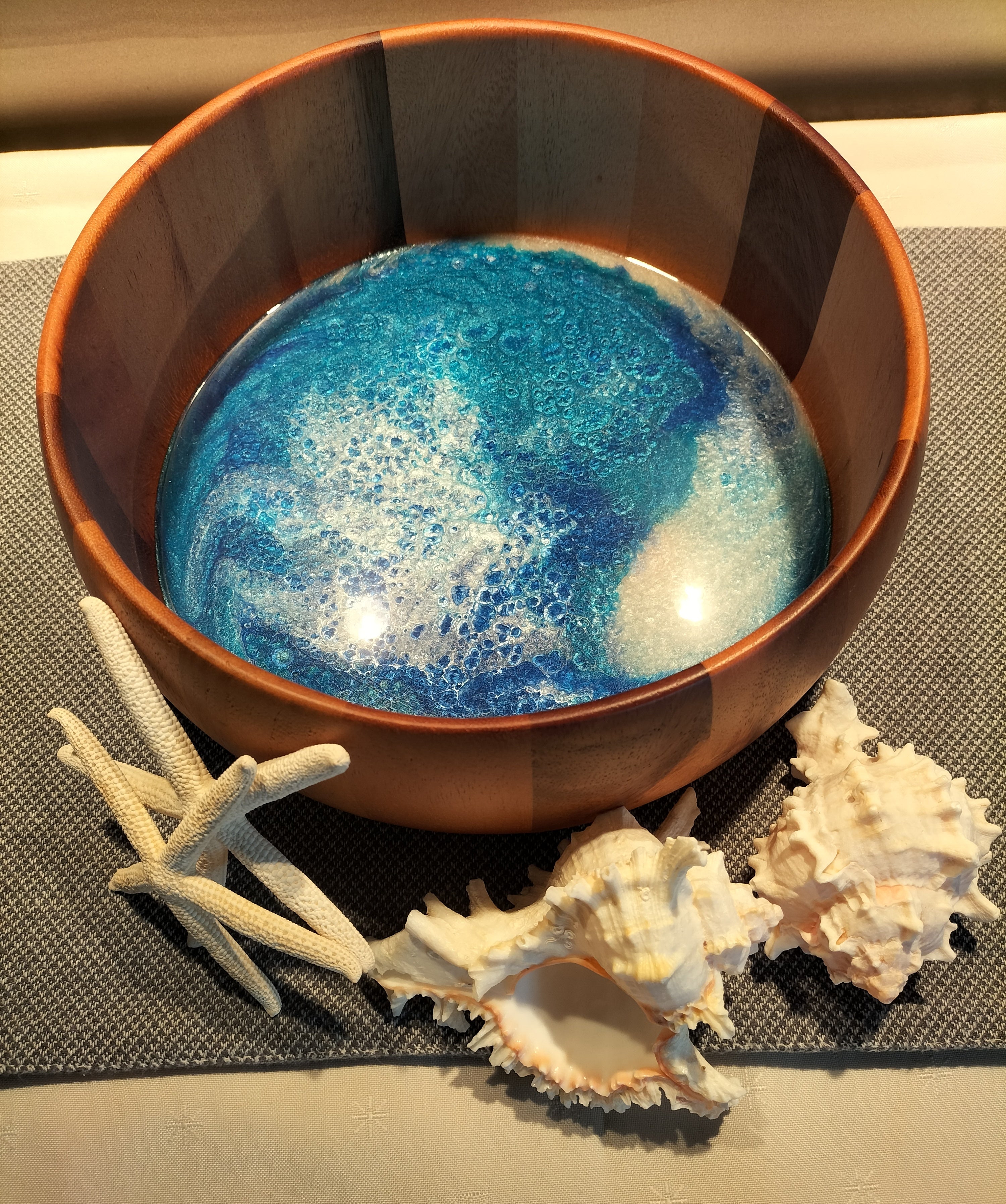 Acacia wood, chip bowl, a beautiful bowl for your favourite chippies