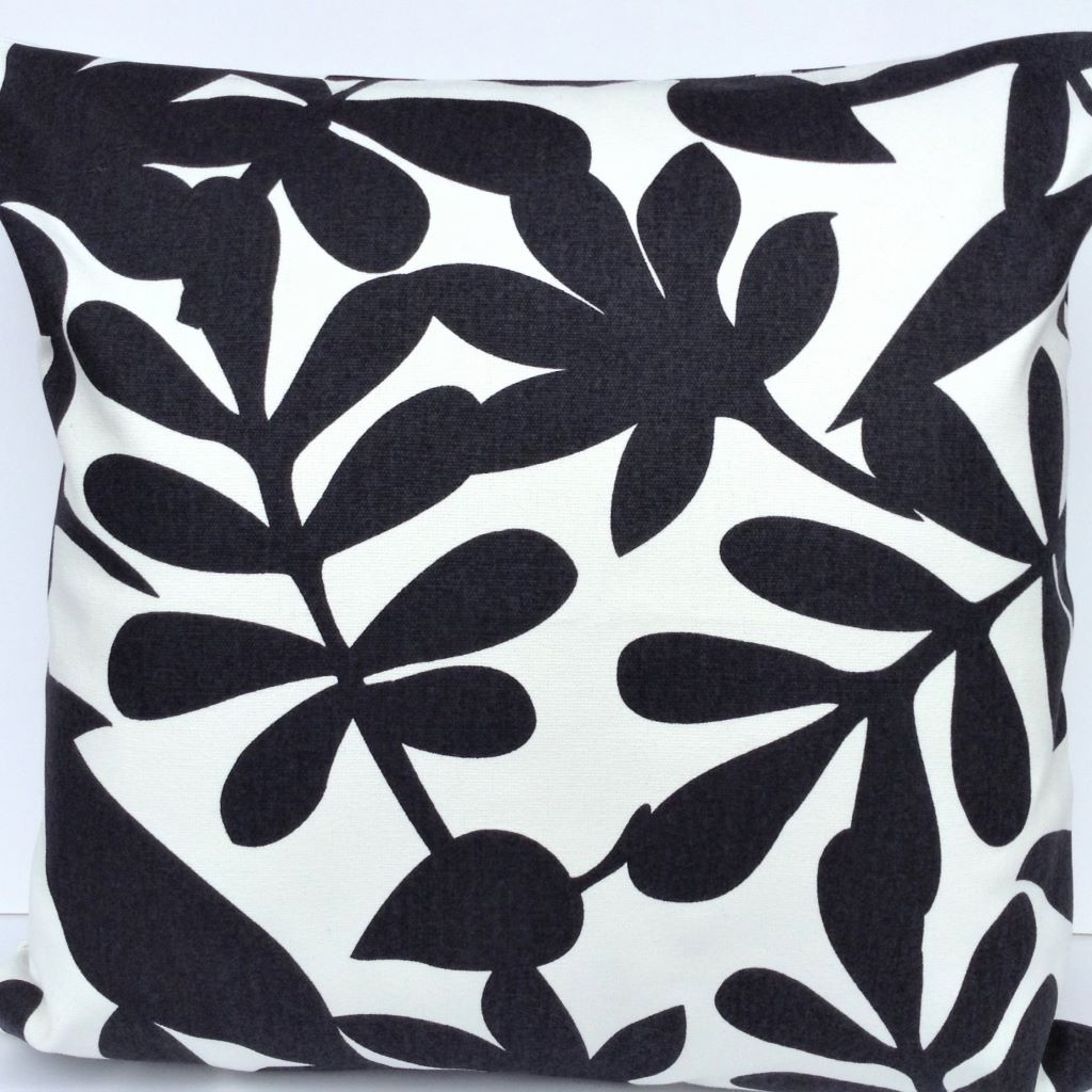 Black and white floral cushion cover 45x45
