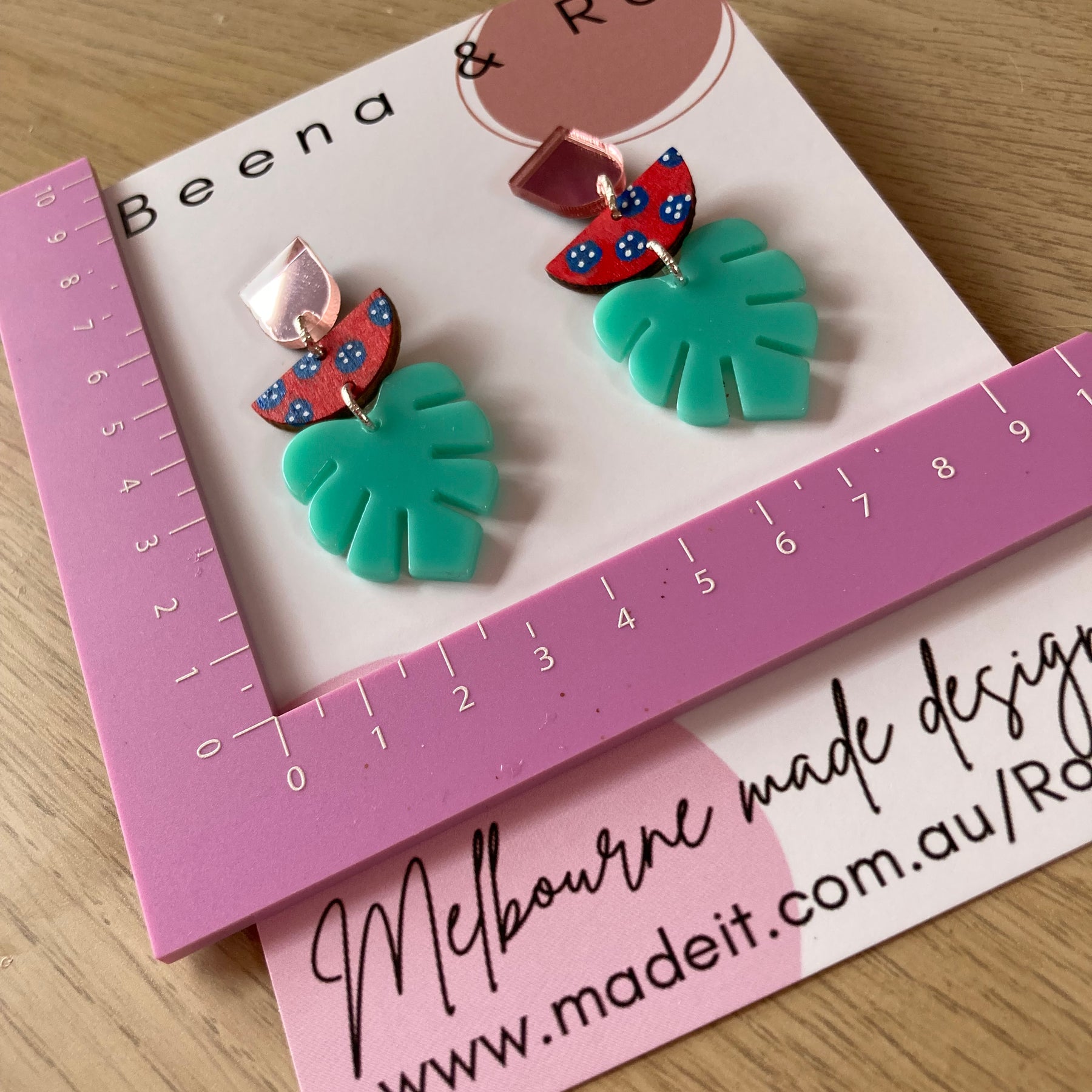 Monstera leaf / hand painted earrings