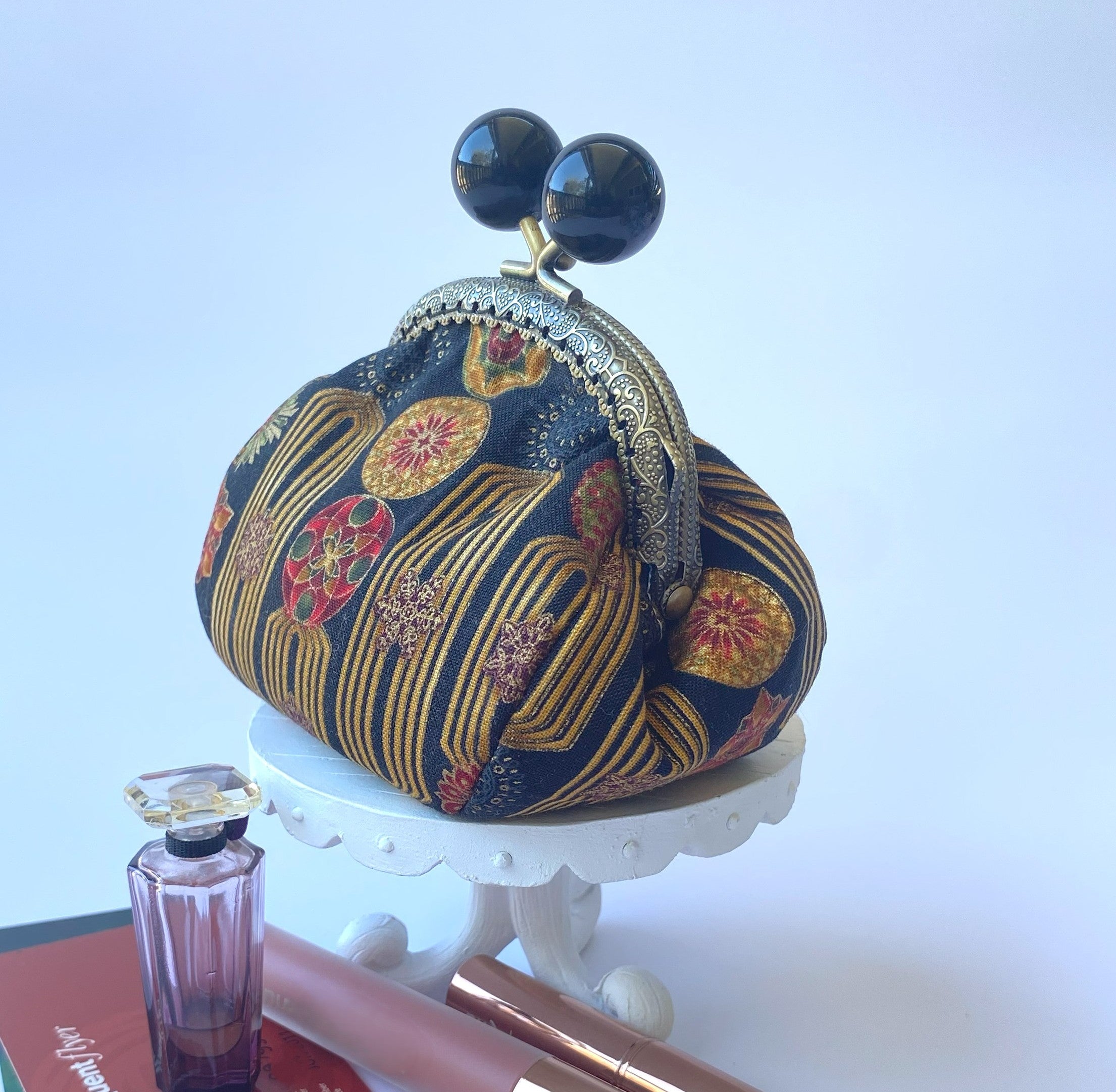 Little Dumpling Purse - black and gold Japanese print