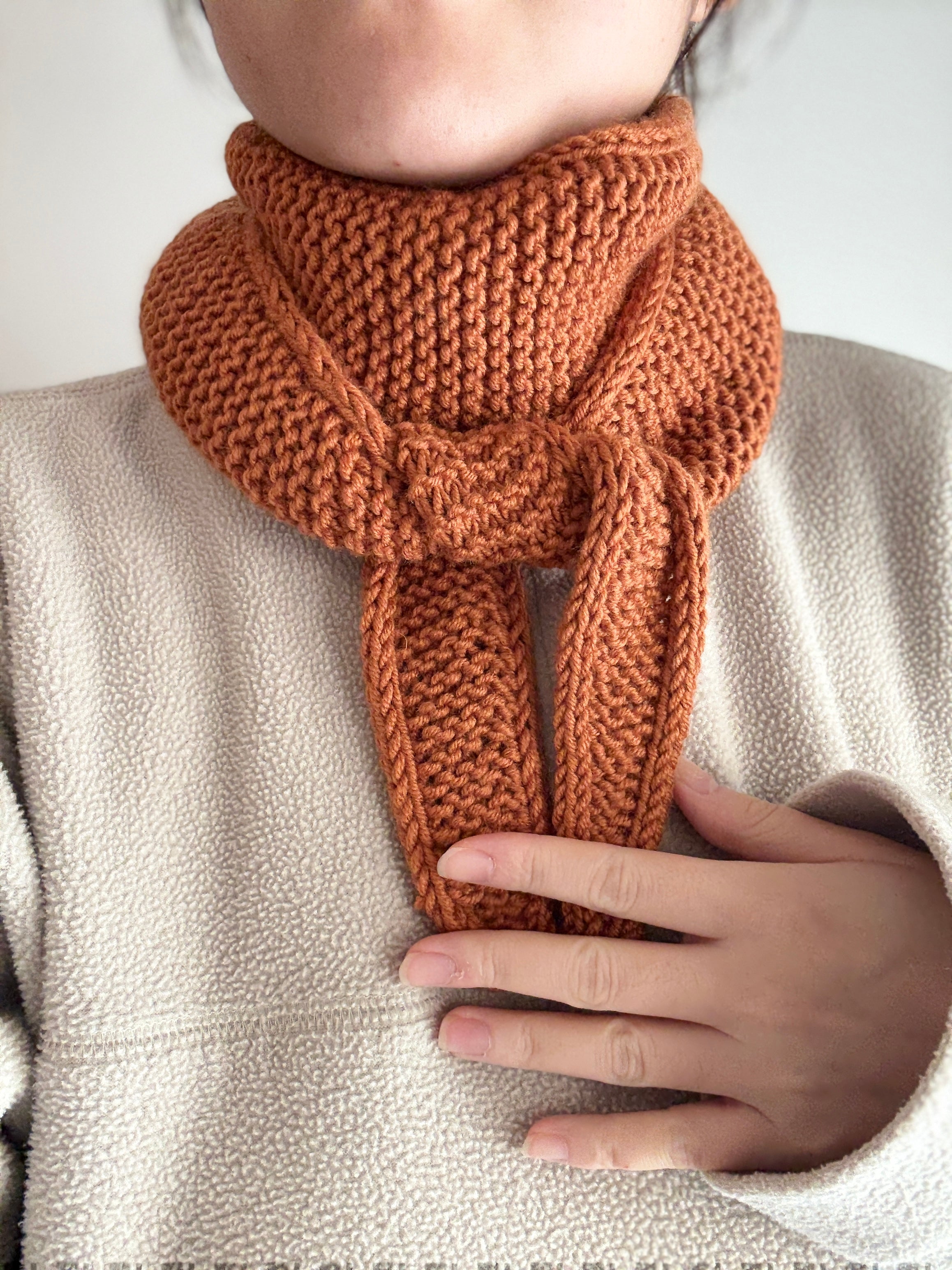 Knitted sophie scarf in leather brown