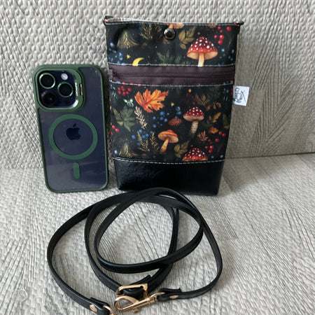 Fun Gi Wanderlust bag