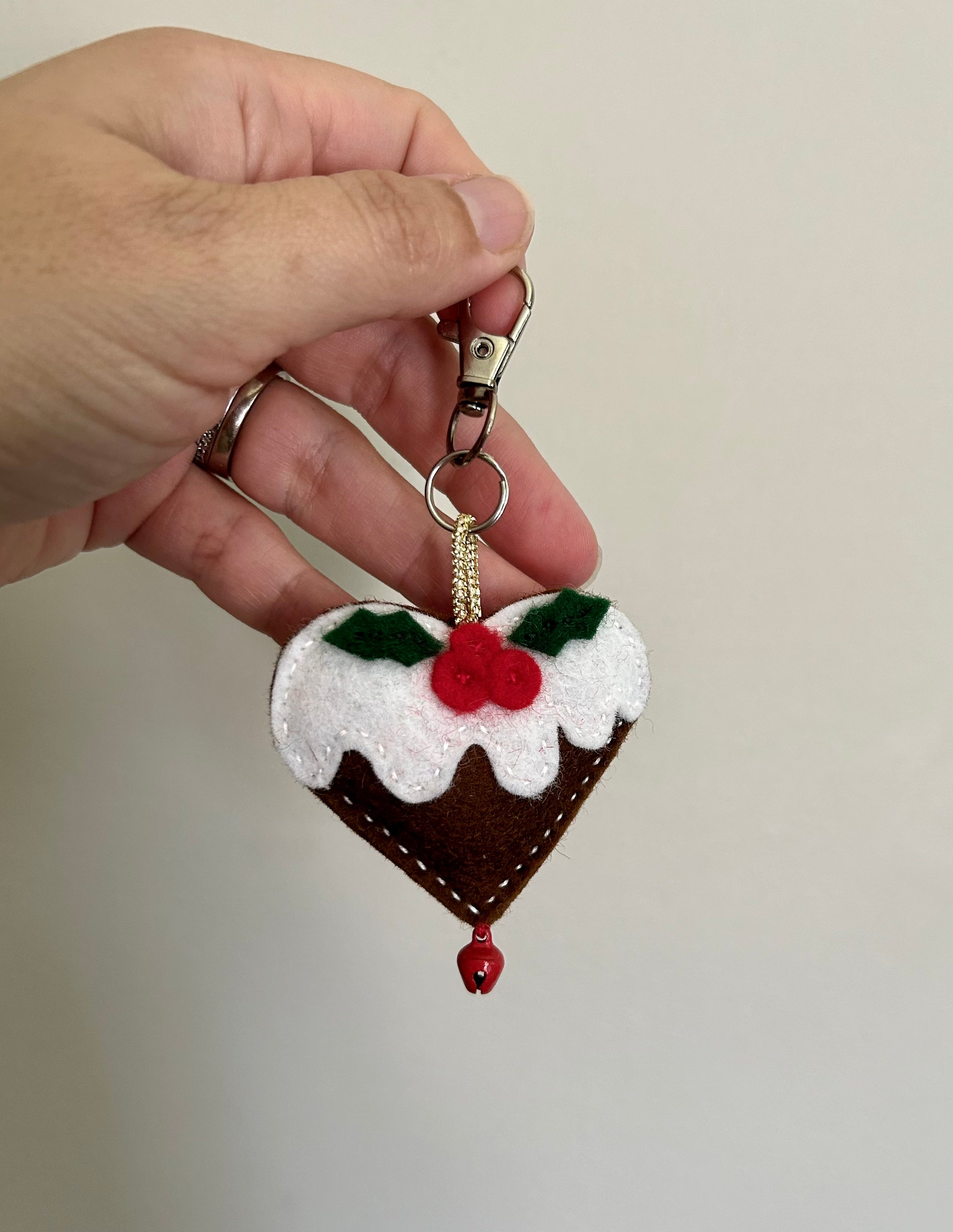 Christmas pudding heart keychain, bag charm