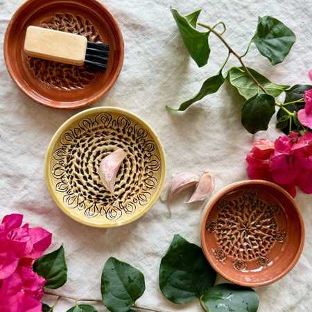 Handmade Garlic Grater Plate with Cleaning Brush