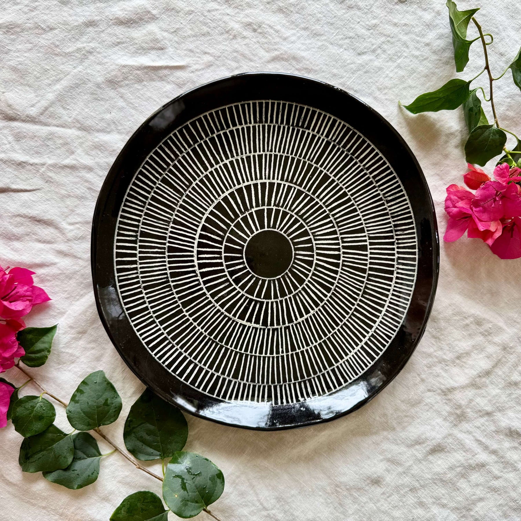 Large Ceramic Platter | 29cm | Handmade Pottery | Sgraffito Technique