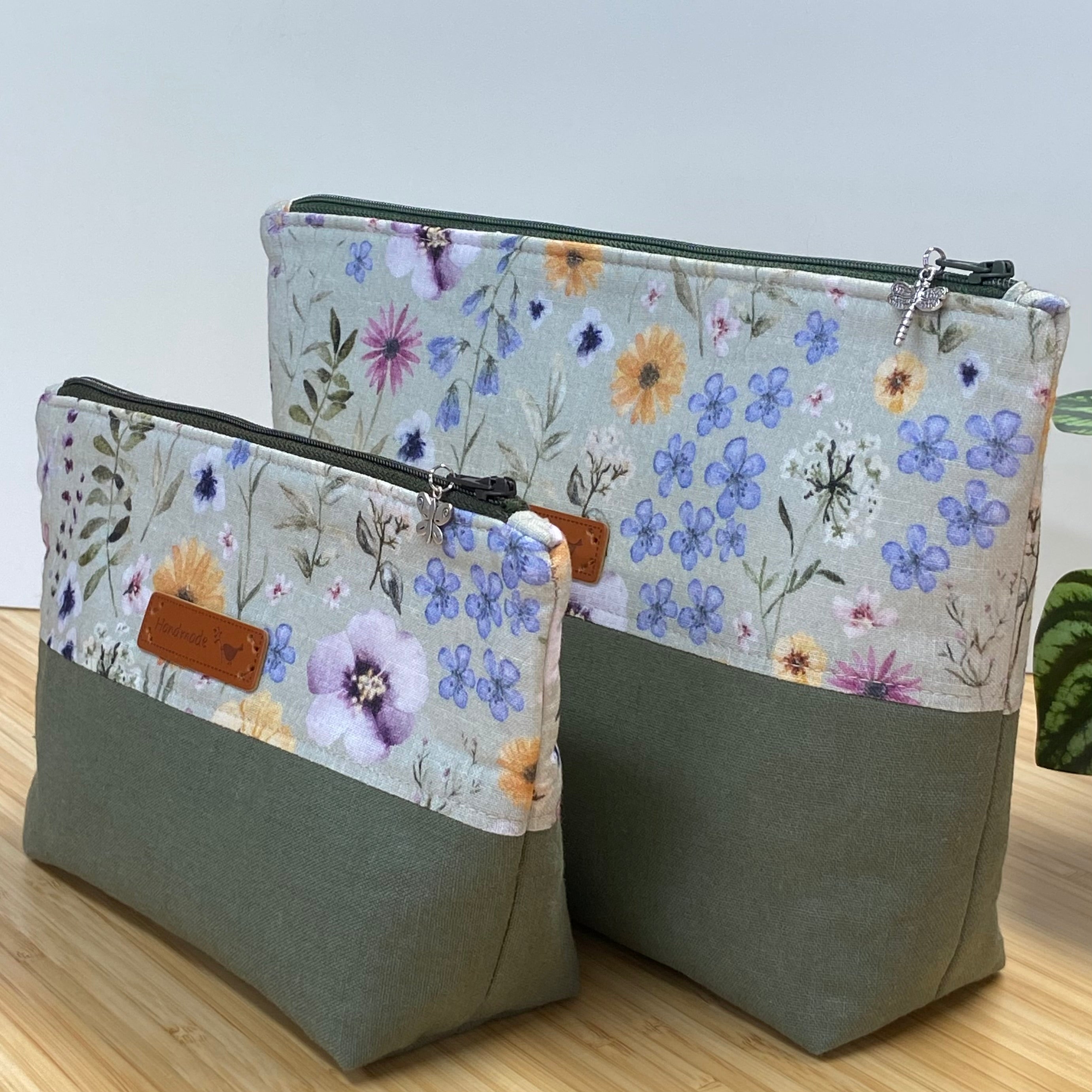 Zipper Pouch - Two-Tone - Green Floral