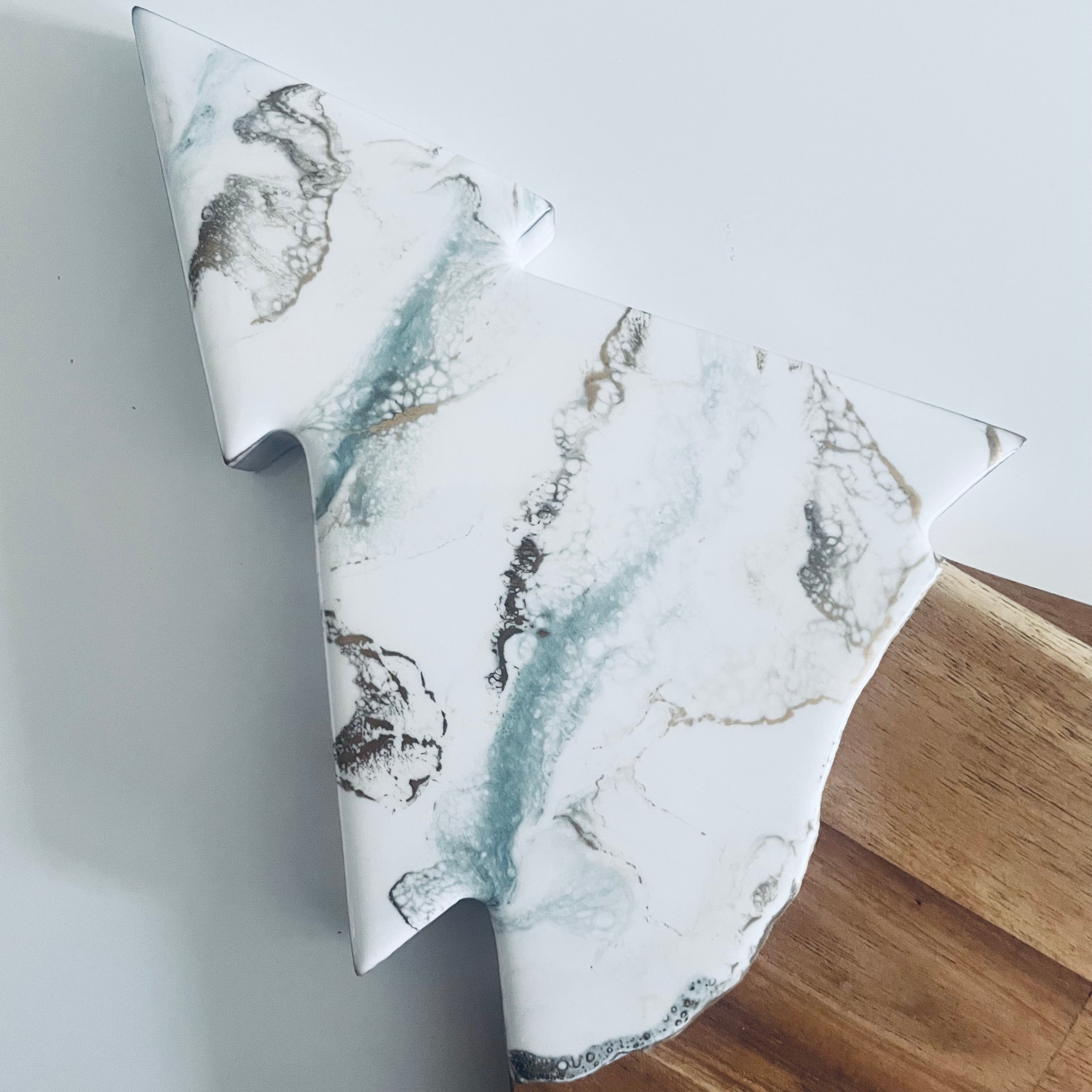 White, Green and Gold Christmas Tree Serving Board & Cheese Knife Set.