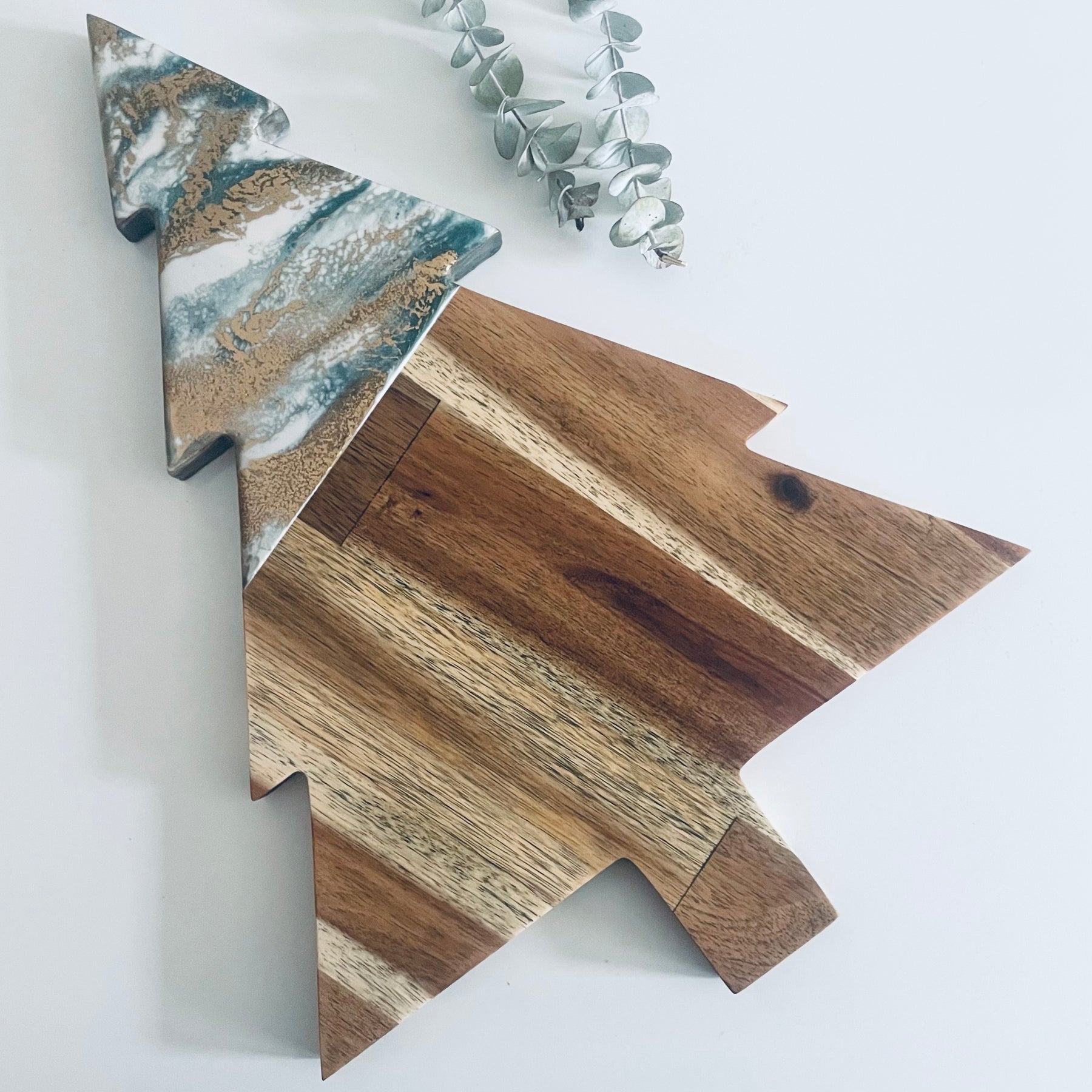 Resin Art Christmas Tree Serving Board & Cheese Knife Set