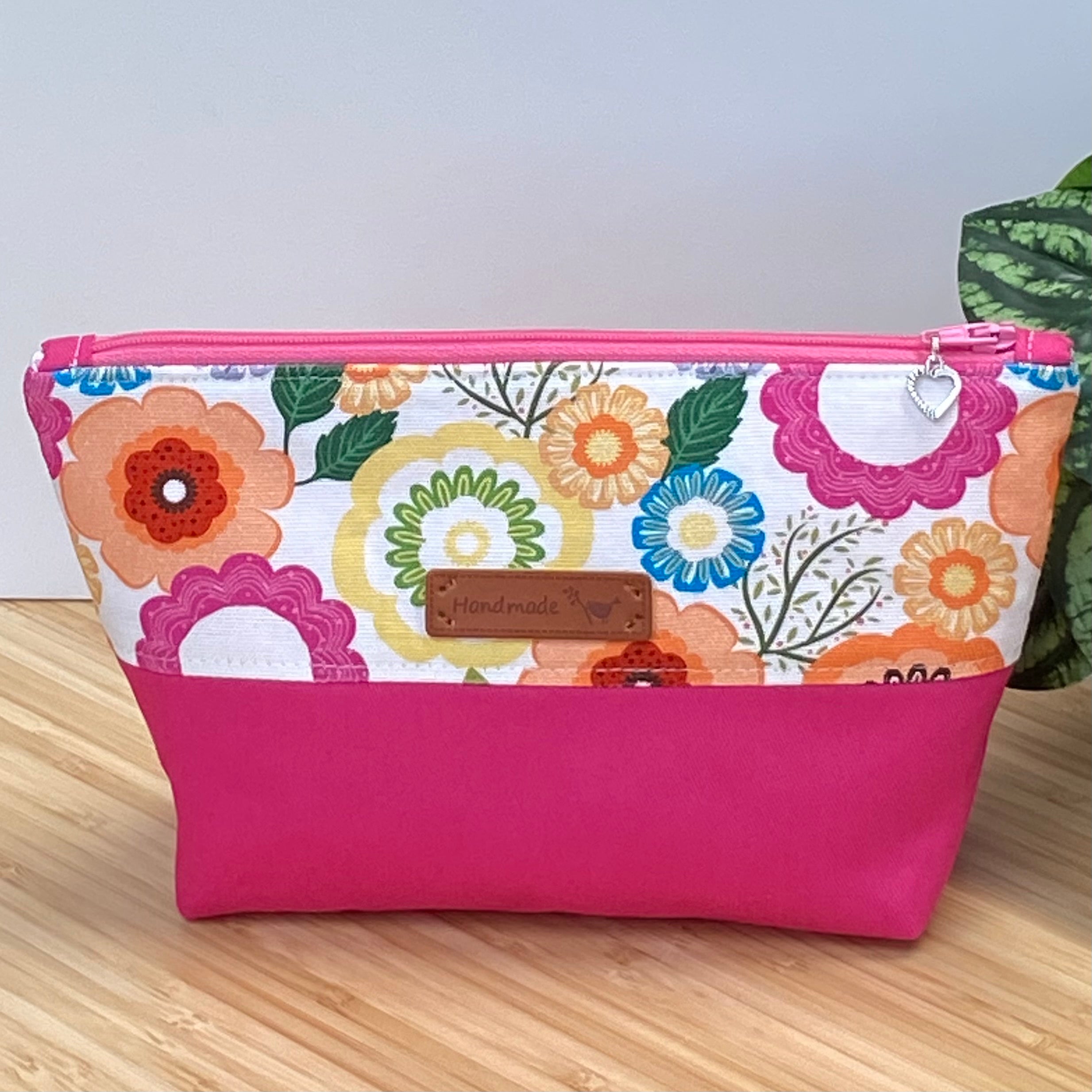 Retro Two-Tone Zipper Pouch - Bright Flowers