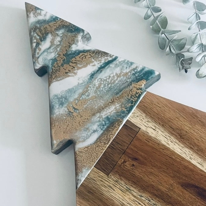 Resin Art Christmas Tree Serving Board & Cheese Knife Set