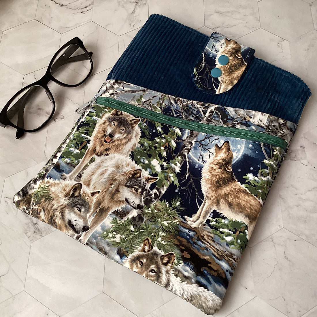 Wolves Fabric Padded Book Sleeve. IPad/Tablet pouch. 2 pockets with flap closure.