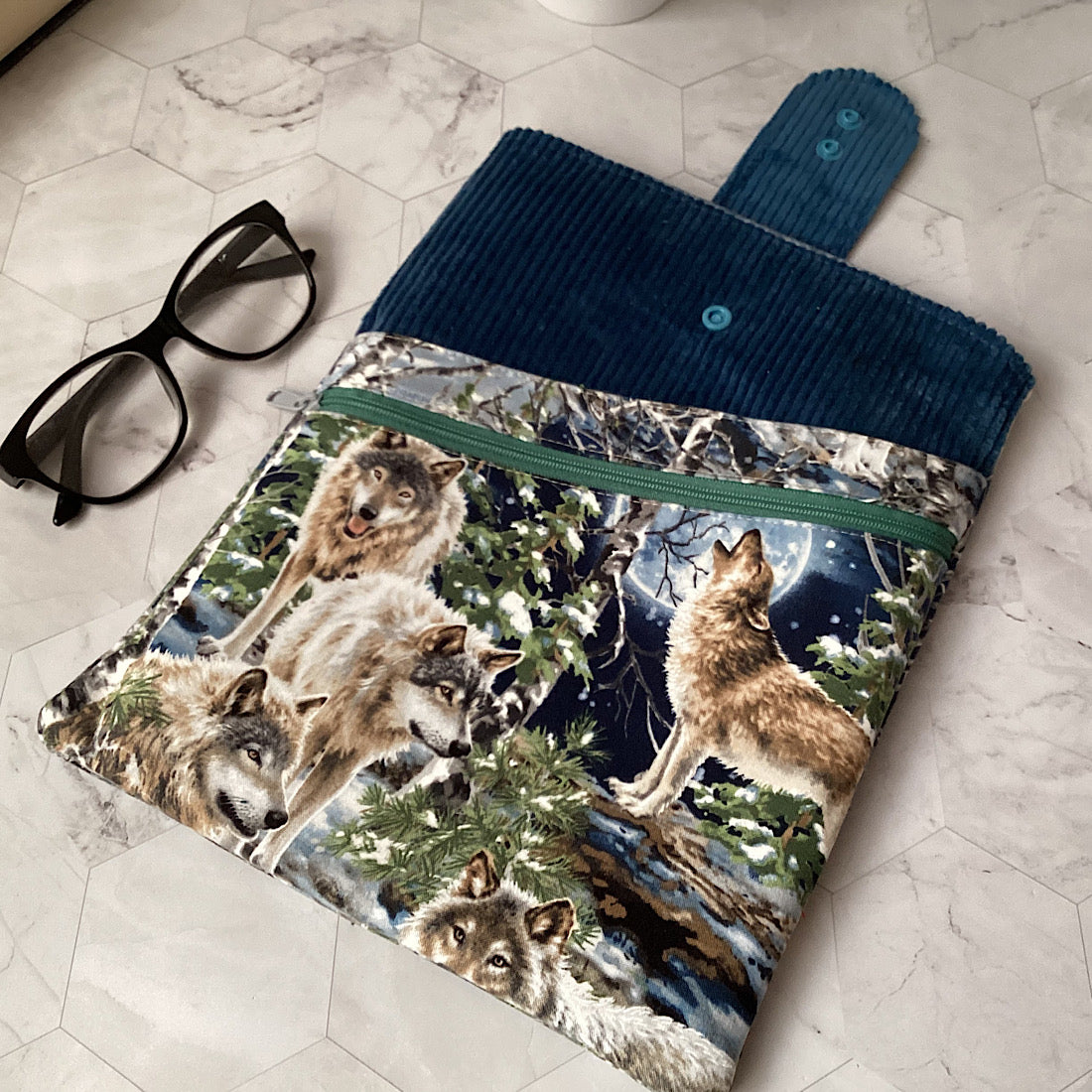 Wolves Fabric Padded Book Sleeve. IPad/Tablet pouch. 2 pockets with flap closure.