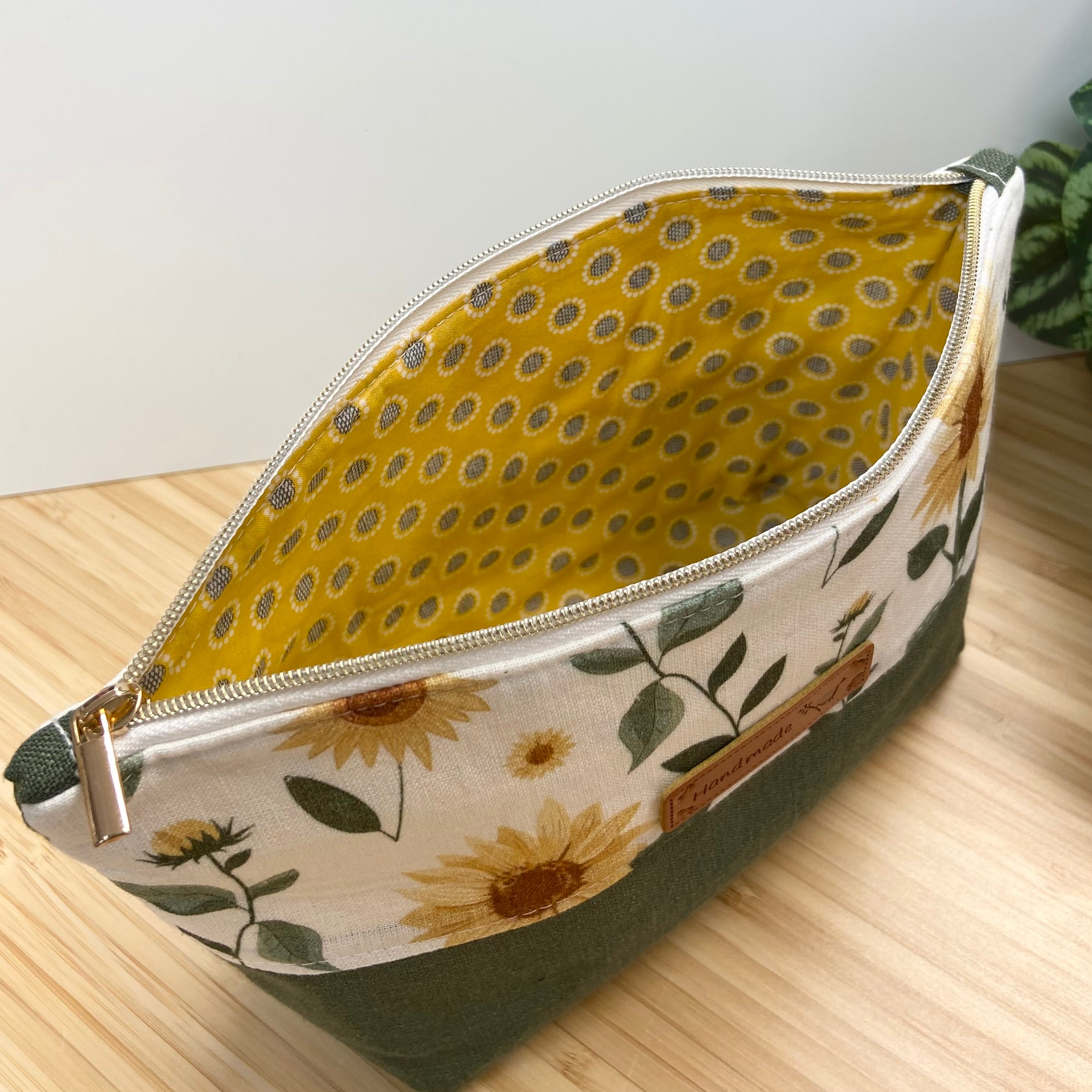 Zipper Pouch - Two-Tone - Sunflowers