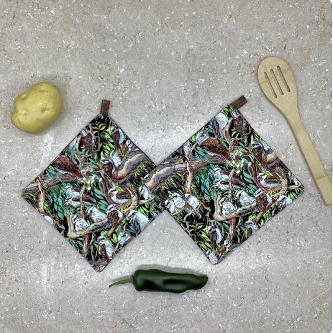 Australian Pot Holders. Fabric, padded, insulated, lightly quilted. 6 Designs