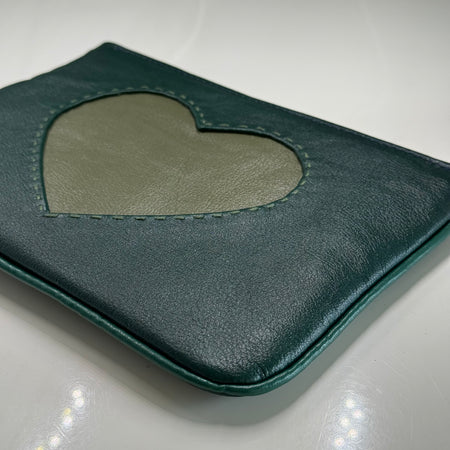 Leather makeup bag / pouch ‘Green heart’