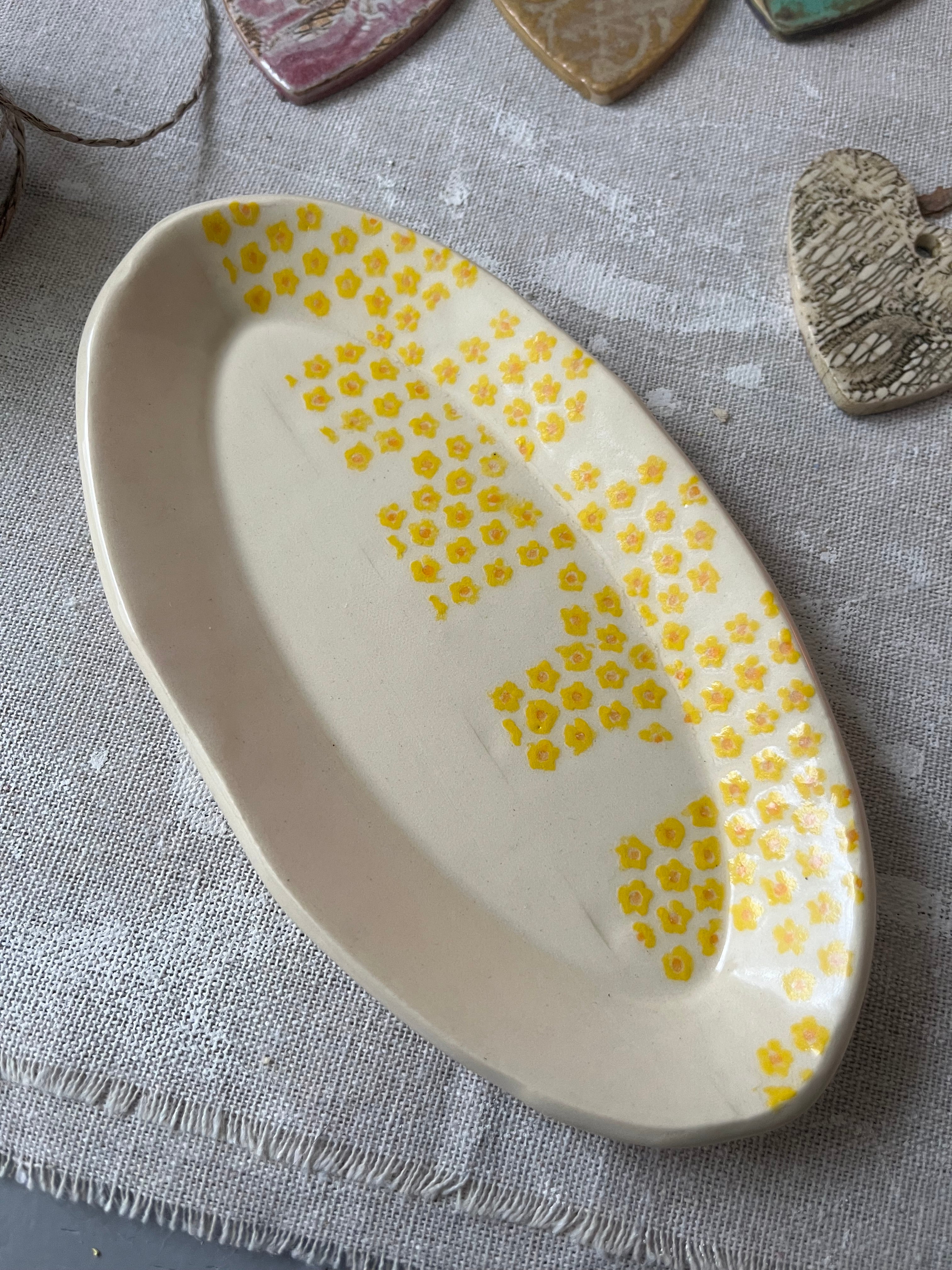 Pottery Oval Flower Dish