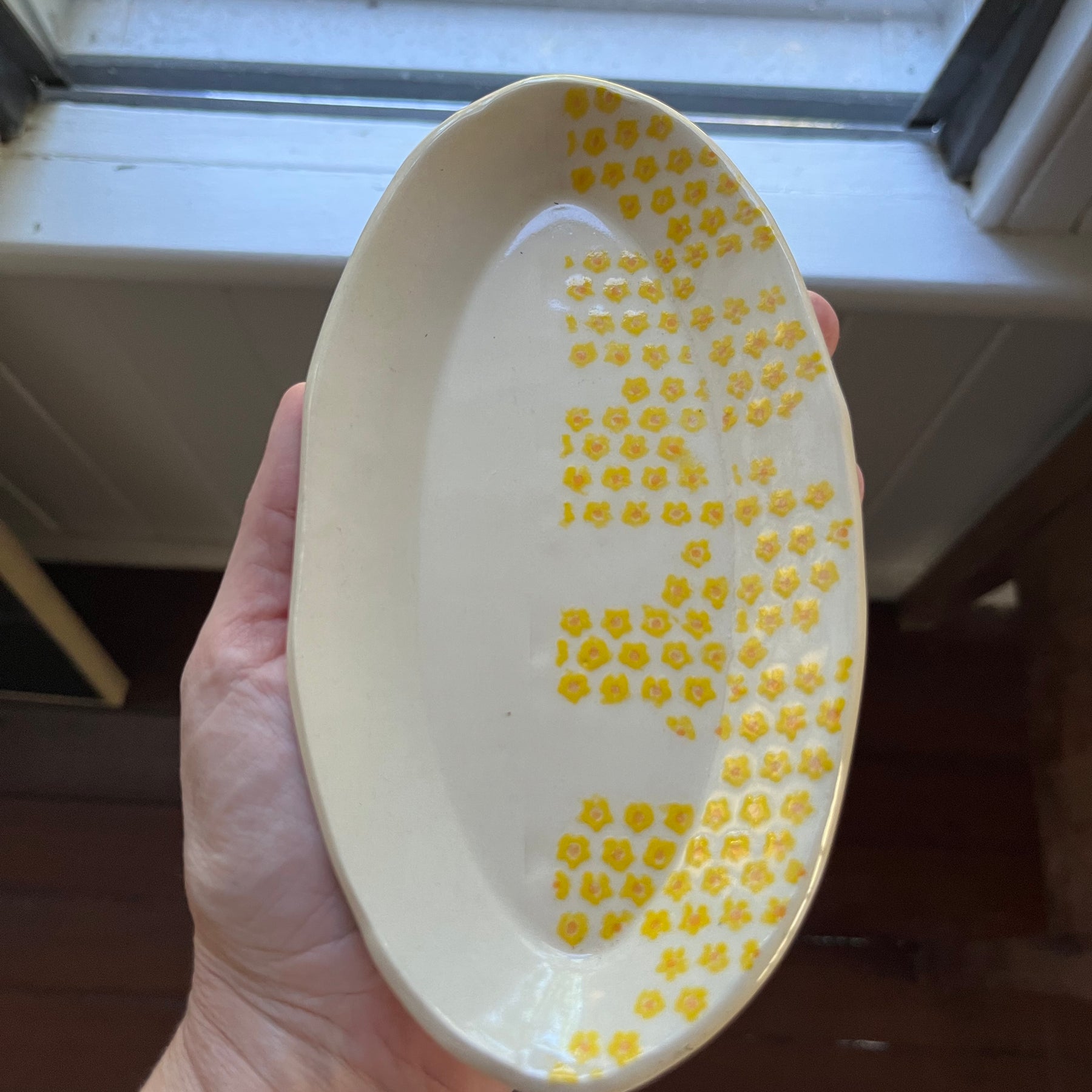 Pottery Oval Flower Dish