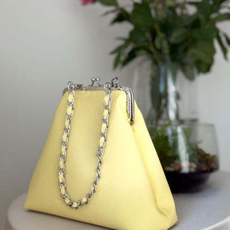 Metal frame ‘Banana lollipop’ purse