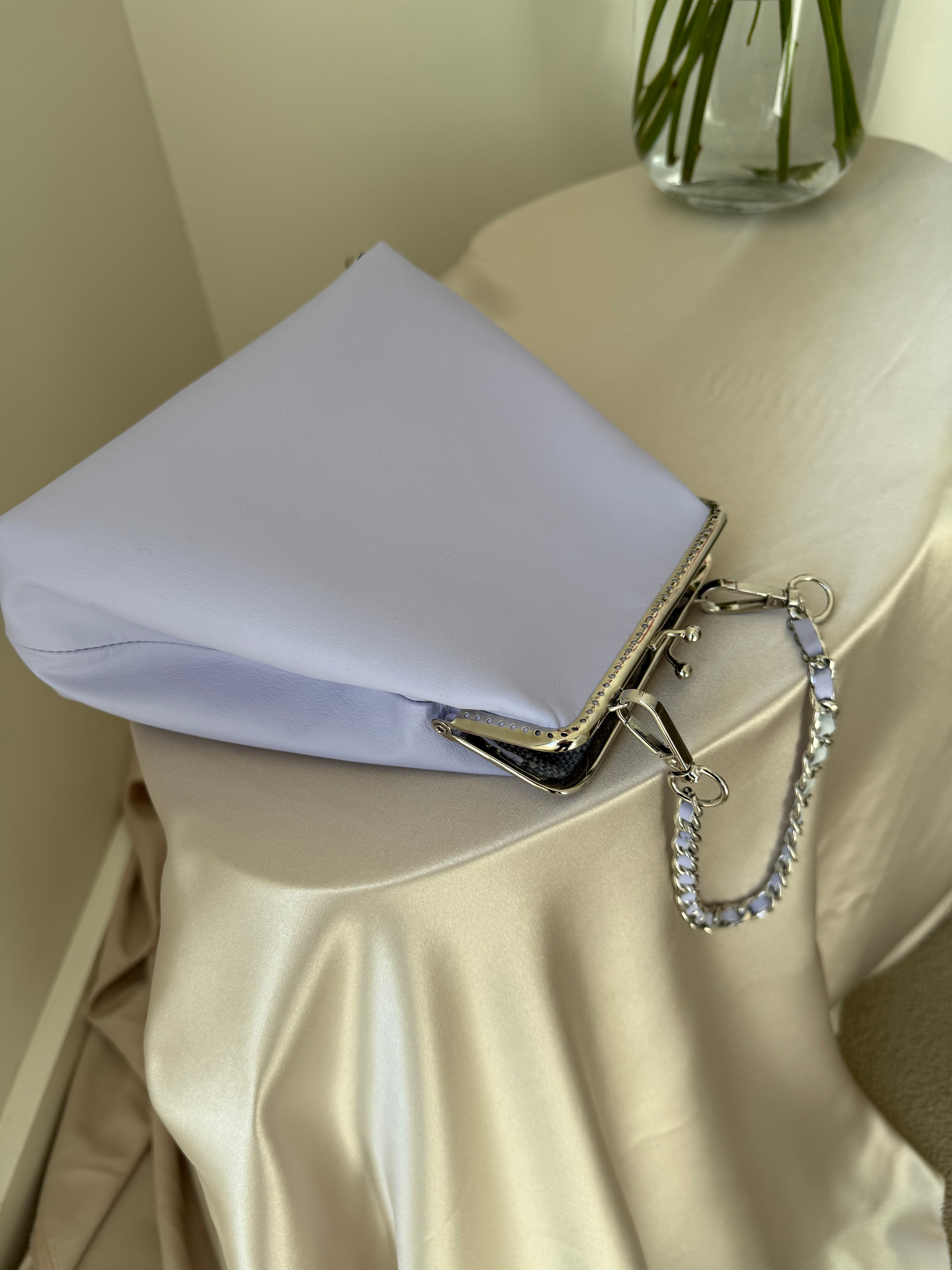 Metal frame ‘Lavender lollipop’ purse