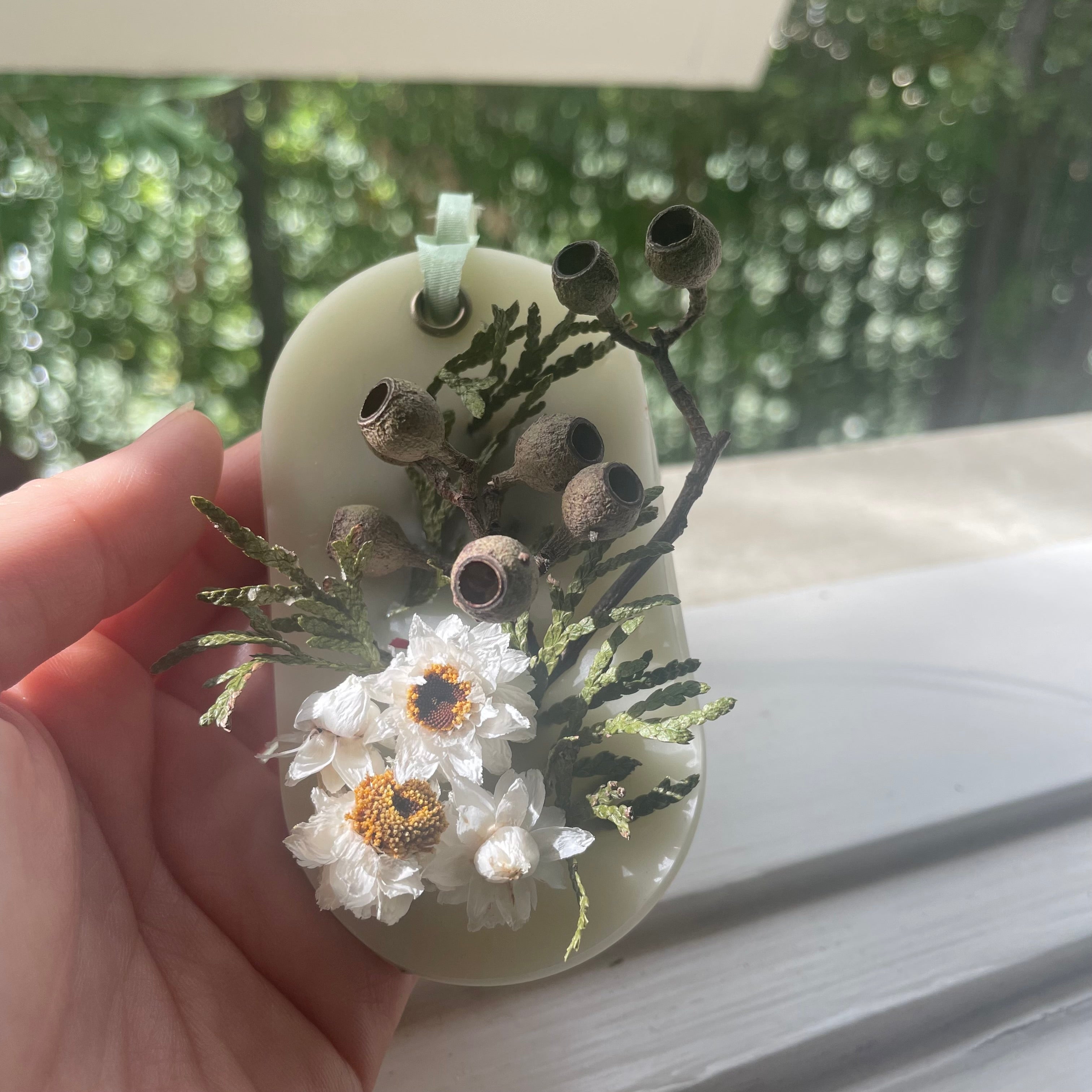 Beeswax Tablet/ Scented Sachet/ Flower BeesWax Bar/ Cabinet Freshener