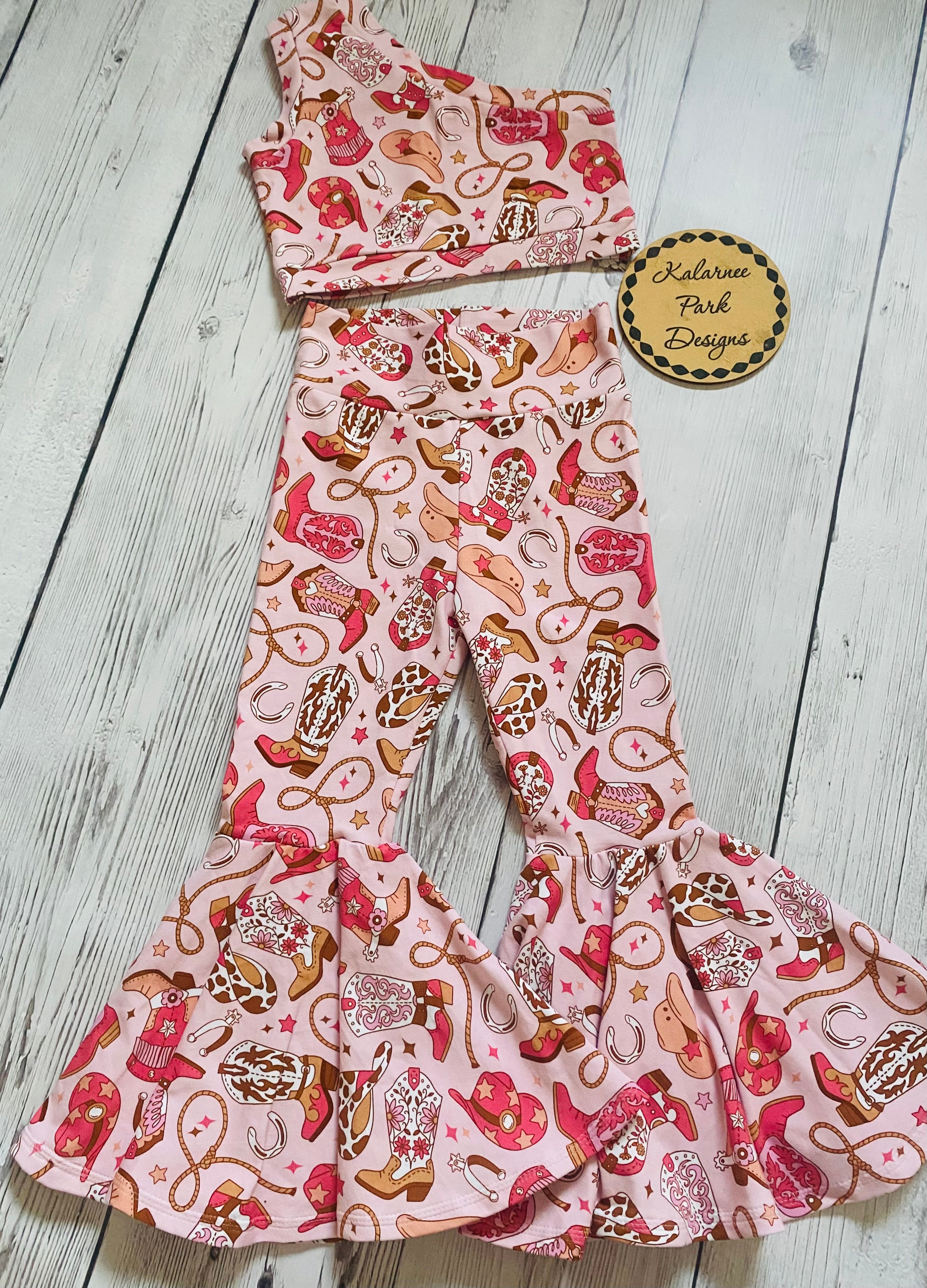 Rodeo Ready One Shoulder Tank Top and Bellbottom Pants Two Piece Set Size 3-4 years