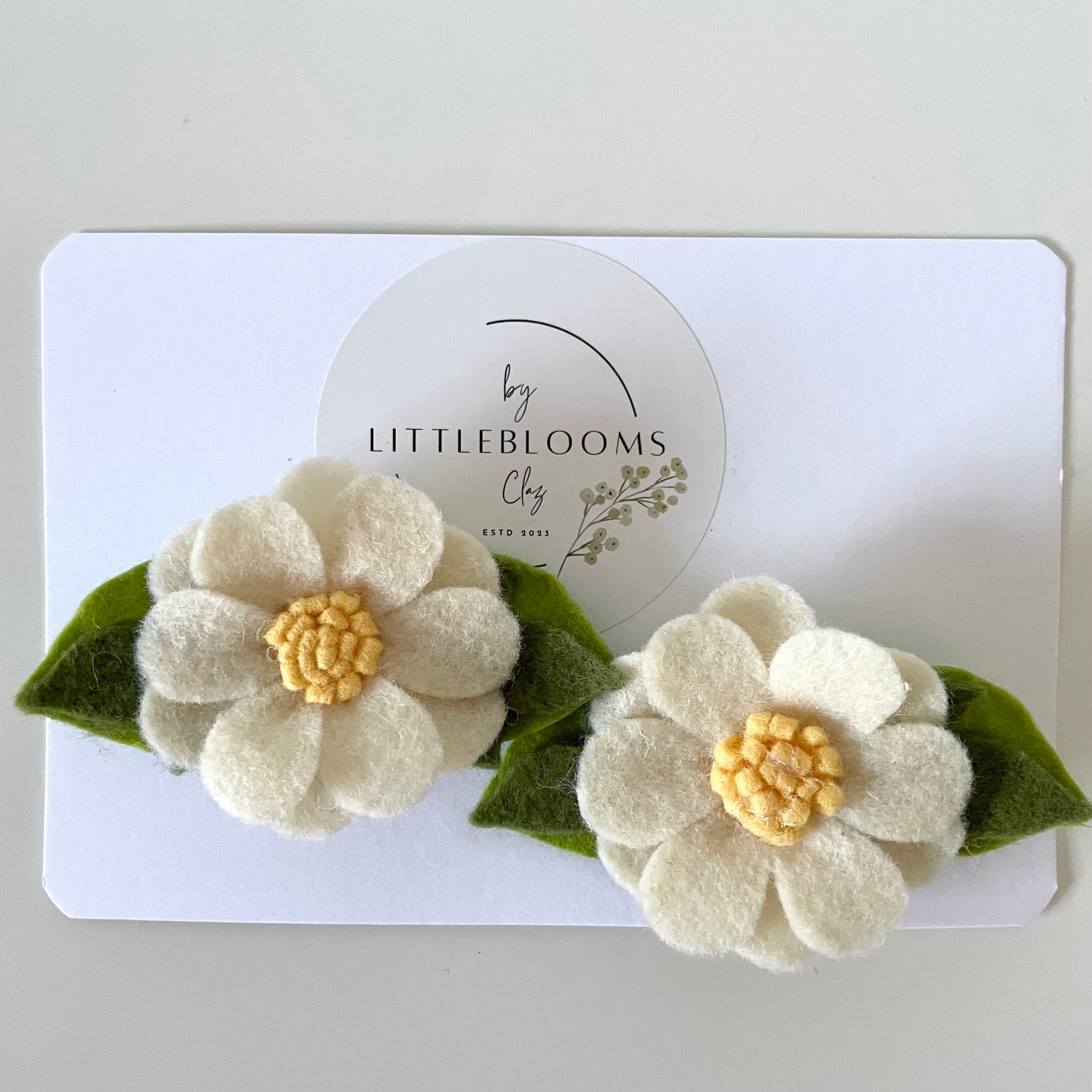 Set of 2 Daisies clip set