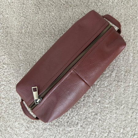 Men’s toiletries bag