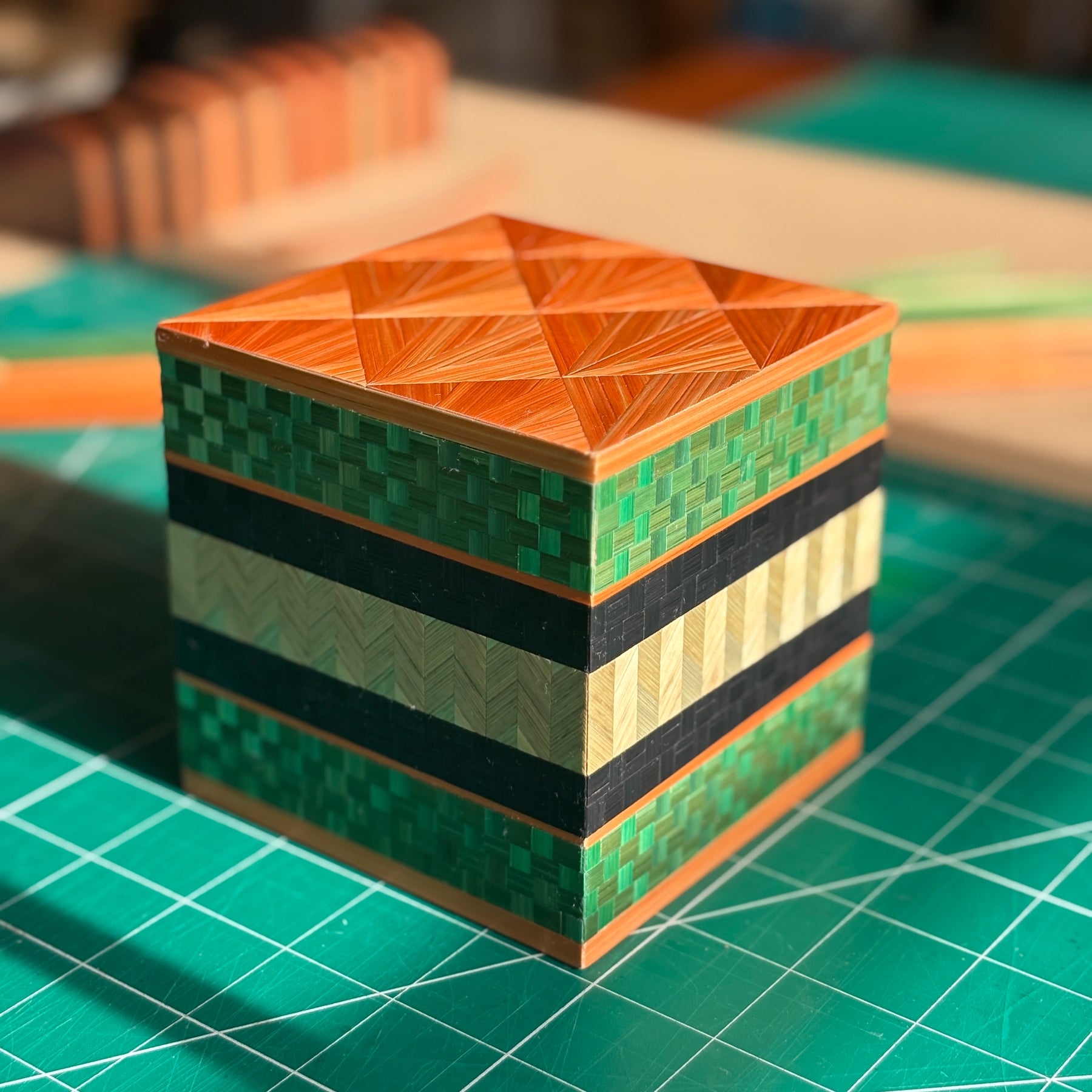 Straw Marquetry Cube - Licorice Allsort #1