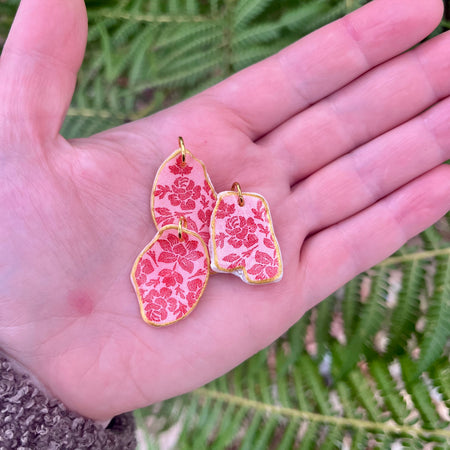 Red Floral Shell Pendant with Gold Edges
