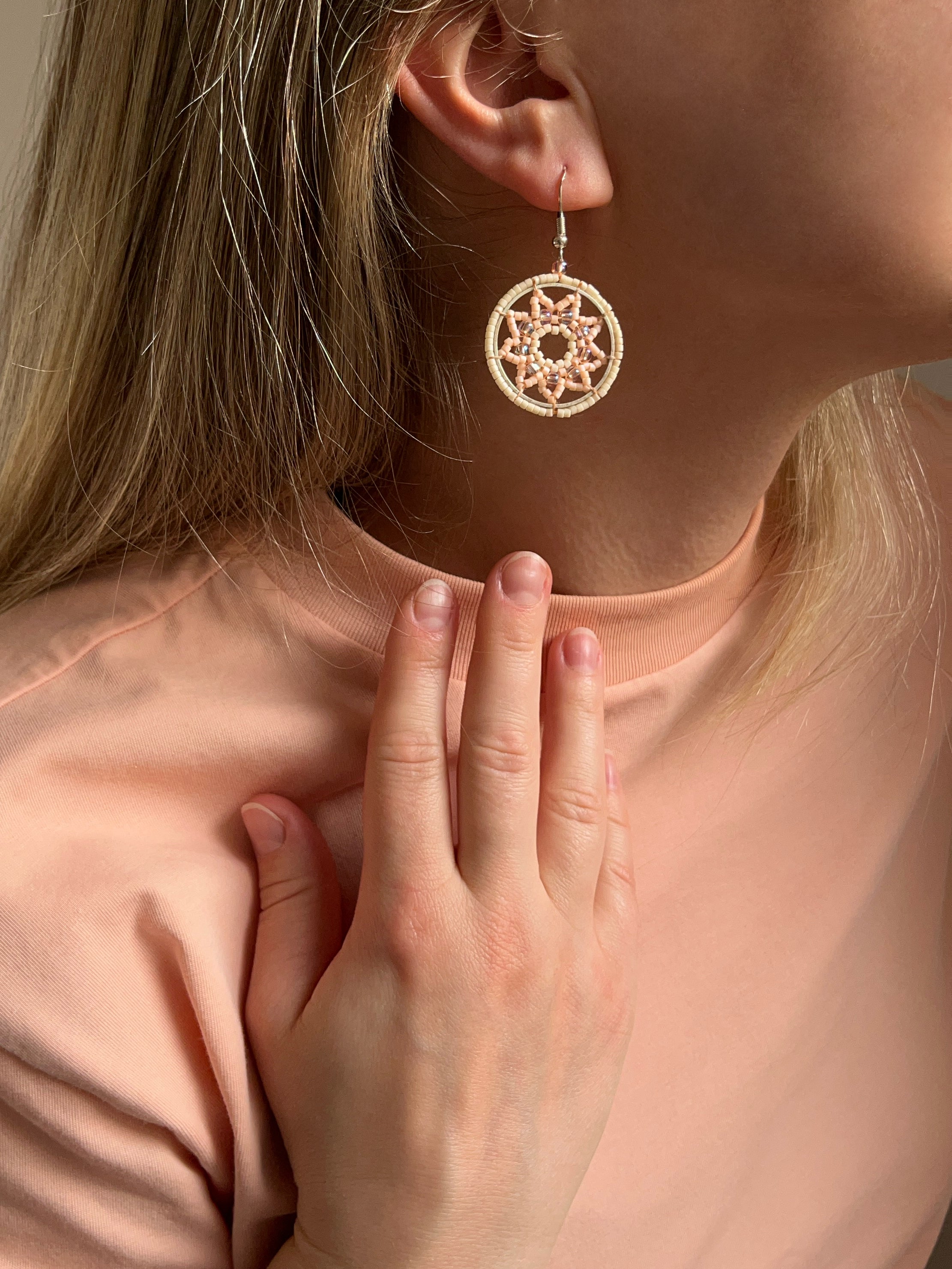 LOTUS OF UNITY | dangle earrings | beaded | star pattern