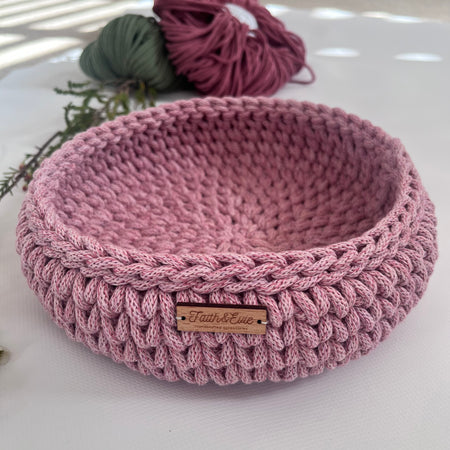 Crochet Curved Tray - Raspberry Shake