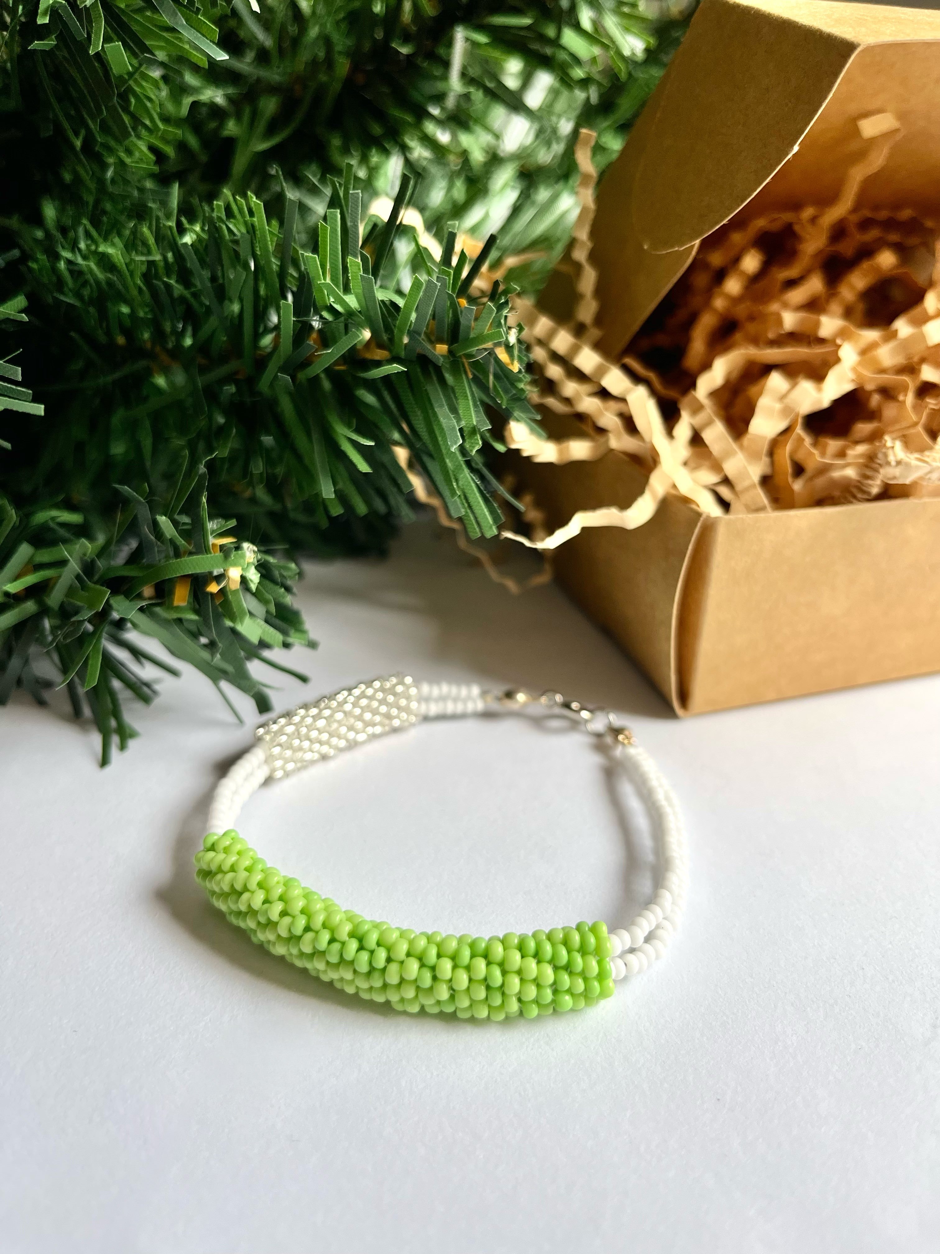 SPRING VIBES | beaded bracelet TRANSFORMER | green & silver
